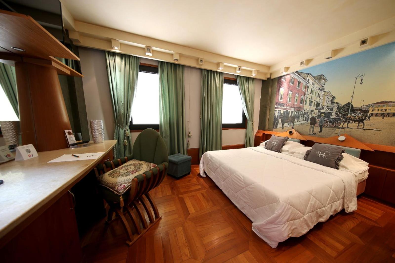 Double or Twin Room - Photo 28