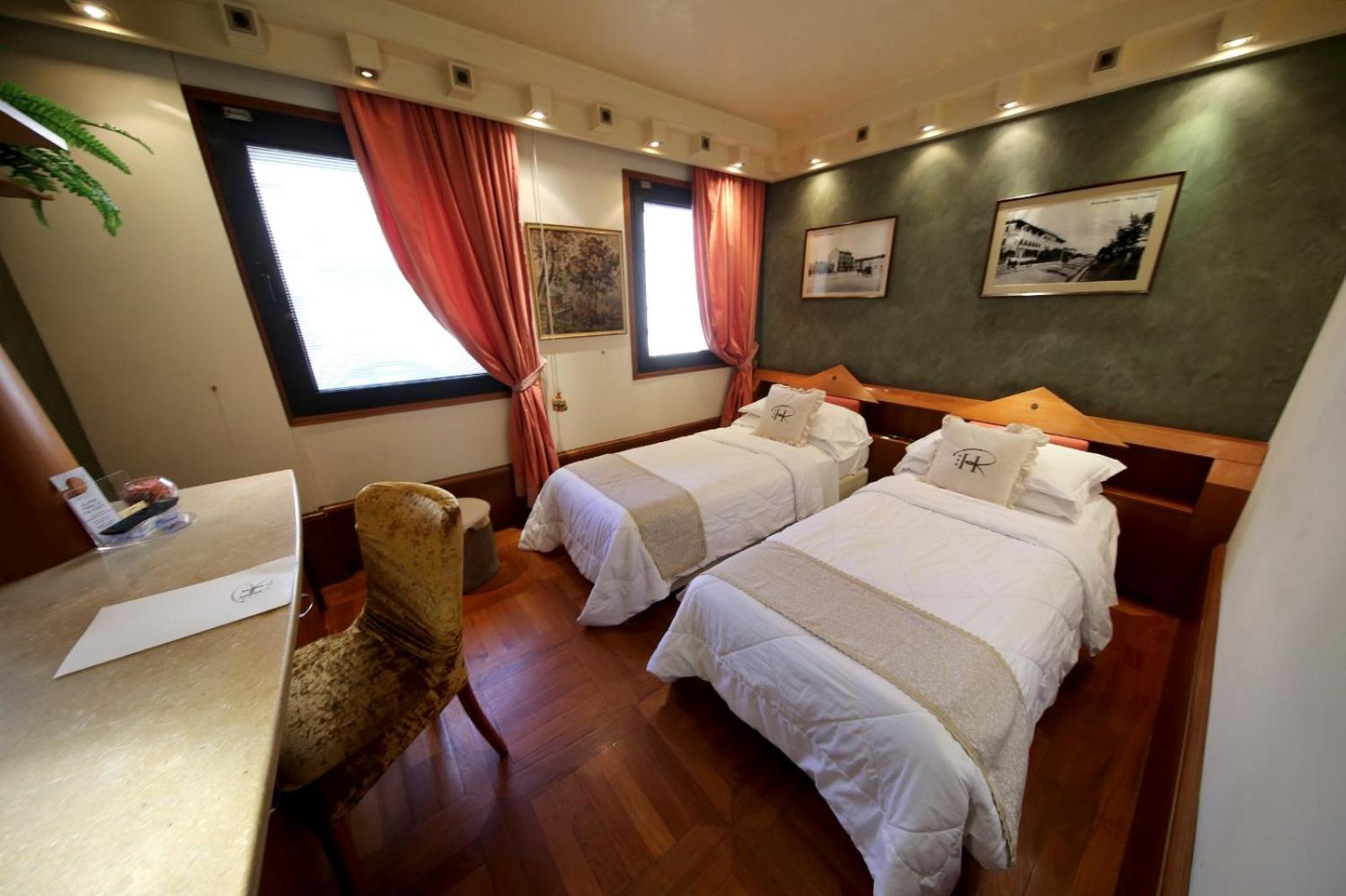 Double or Twin Room - Photo 87