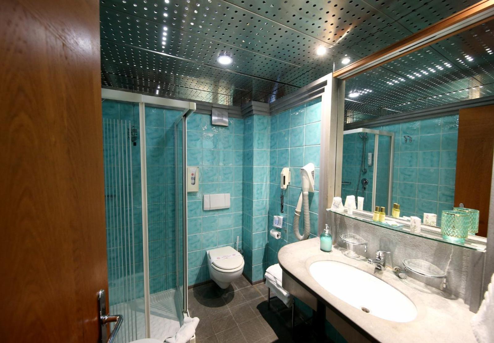 Double or Twin Room - Photo 94