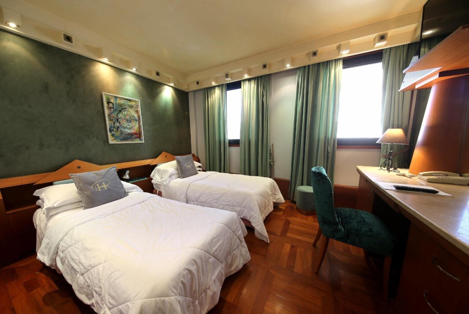 Double or Twin Room - Photo 88