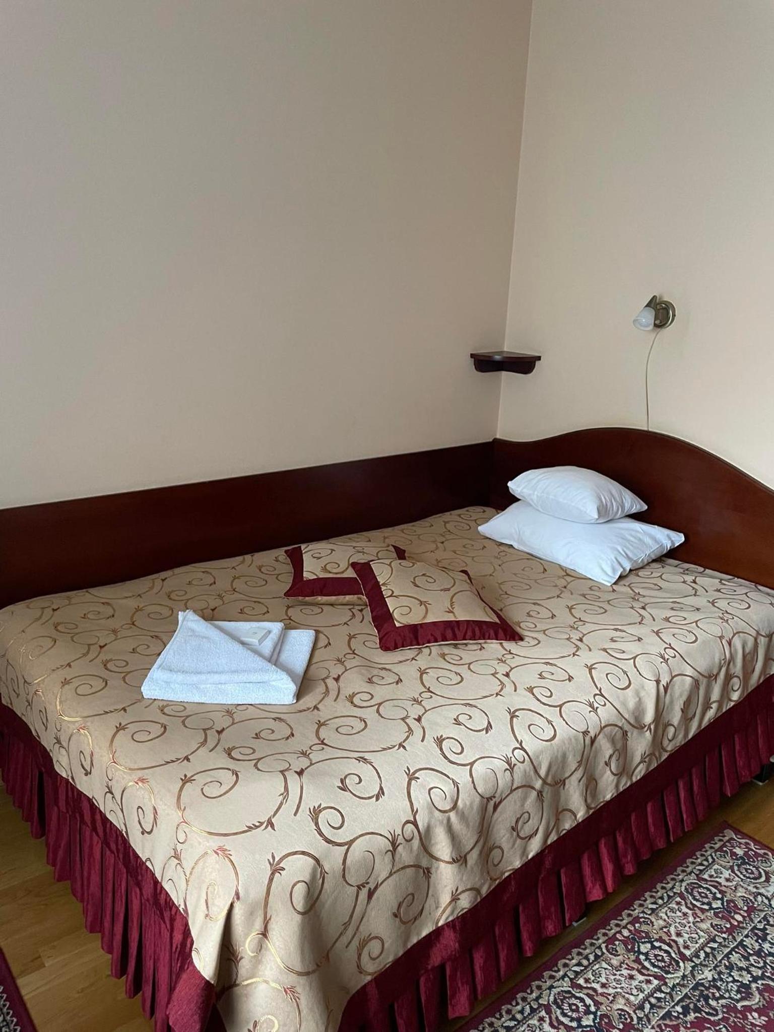 Economy Double Room photo 2