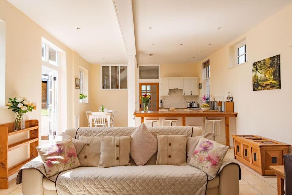 Three-Bedroom House photo 1