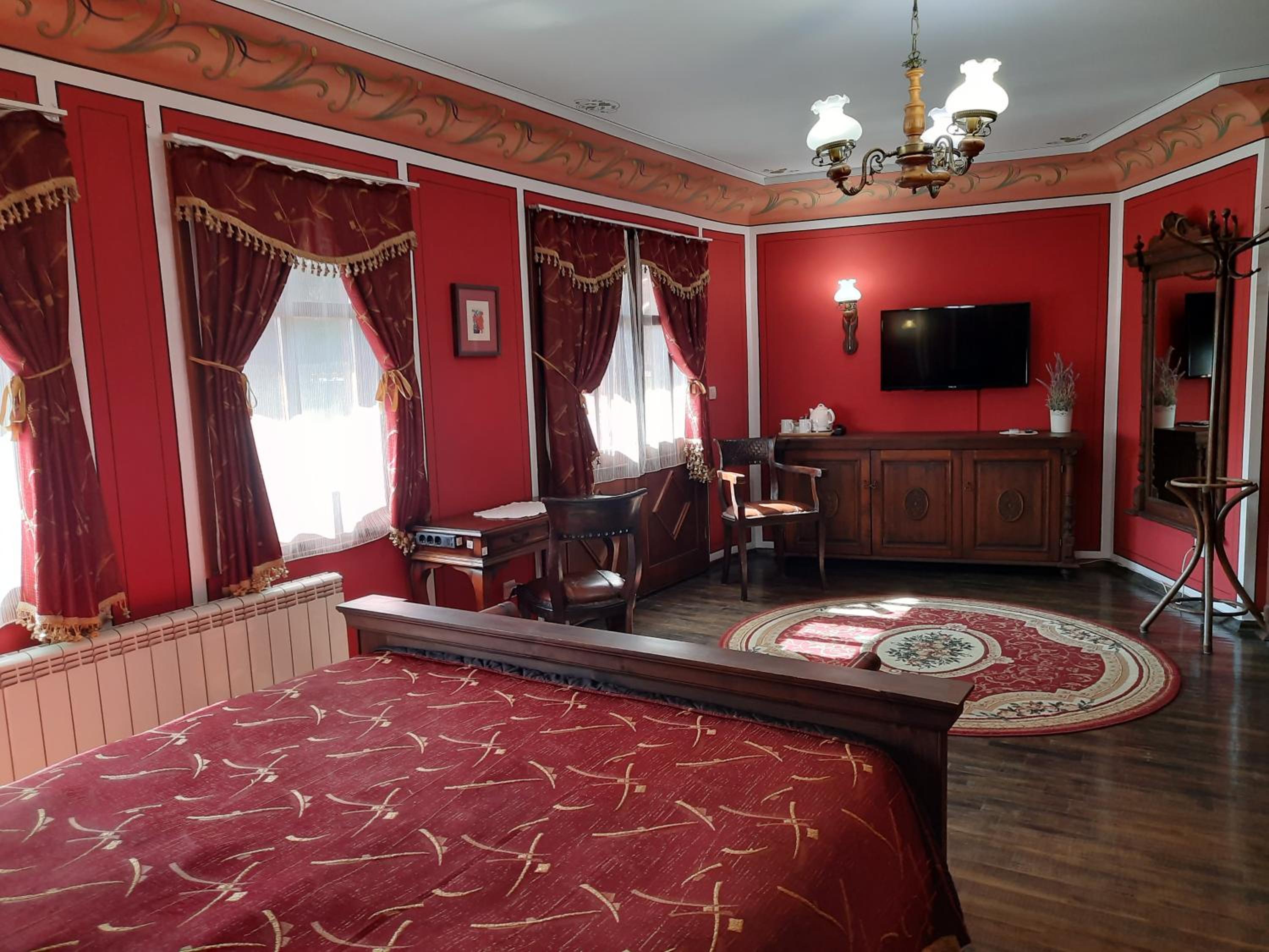 Deluxe Double Room with Balcony - Photo 1