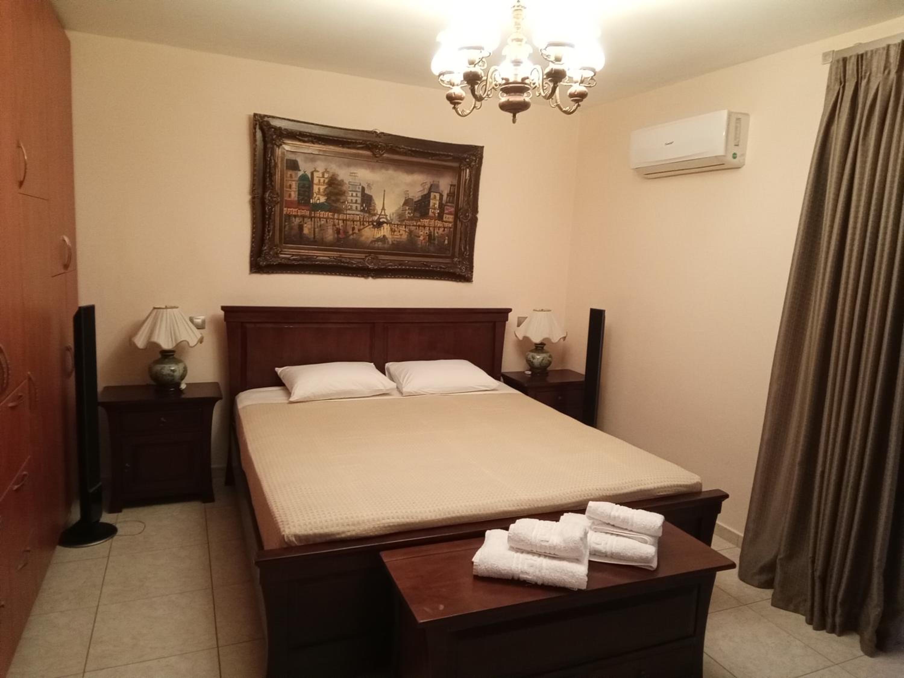 Standard King Room photo 3