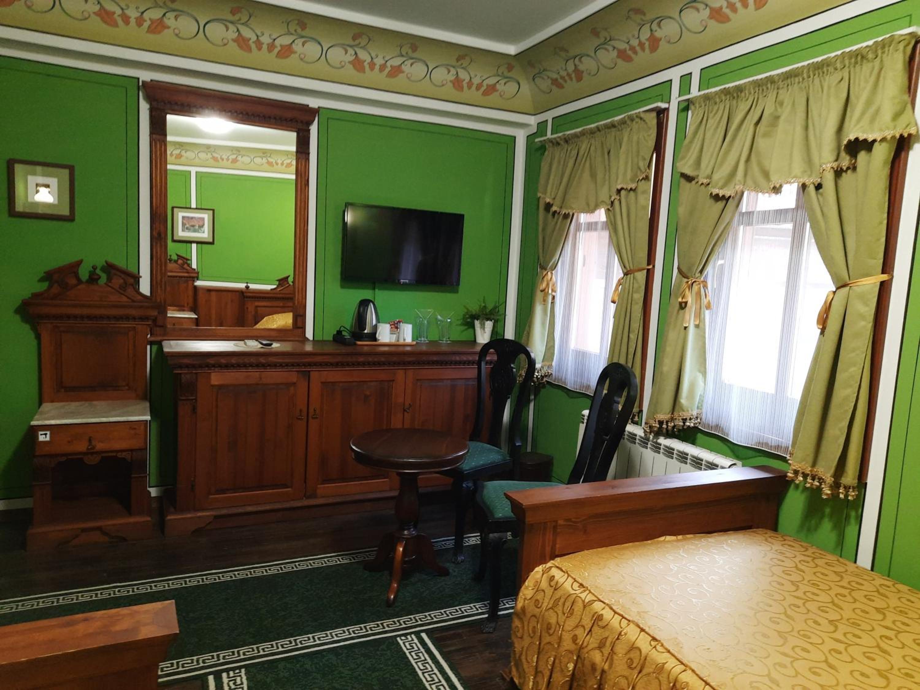 Deluxe Twin Room - Photo 6
