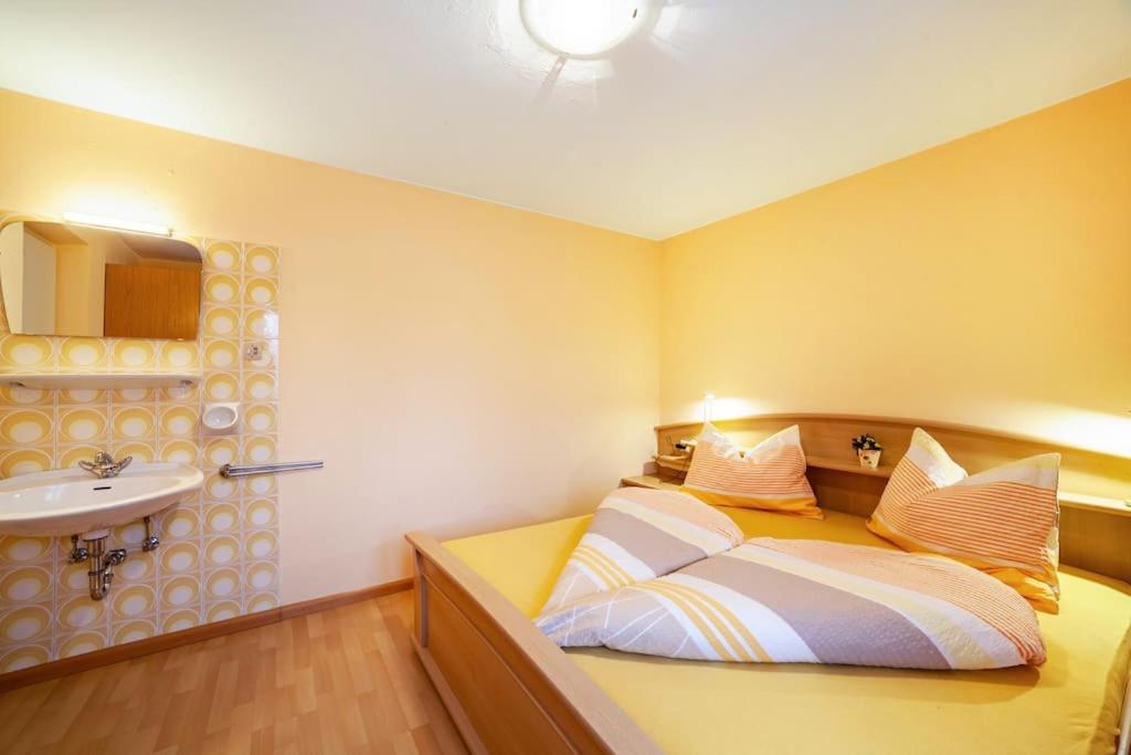 Two-Bedroom Apartment with Balcony photo 3