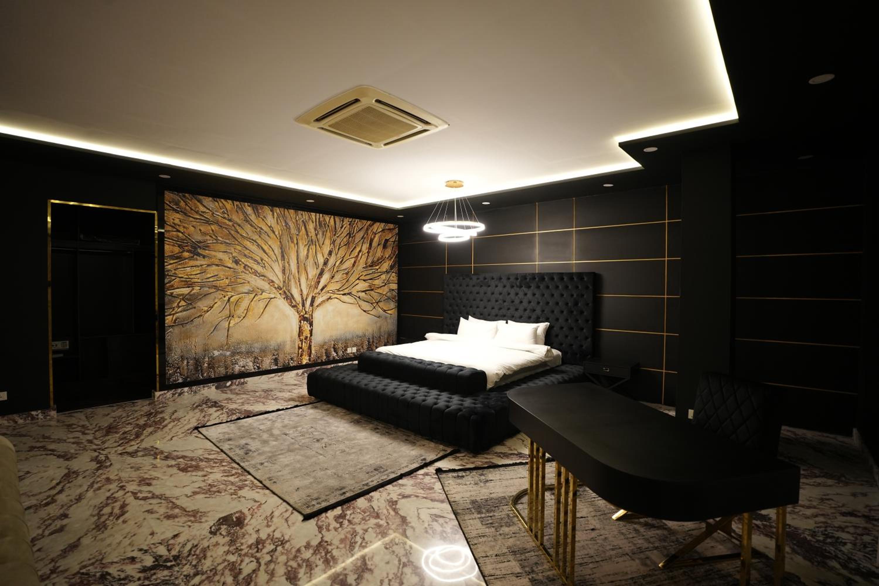 Superior Apartment