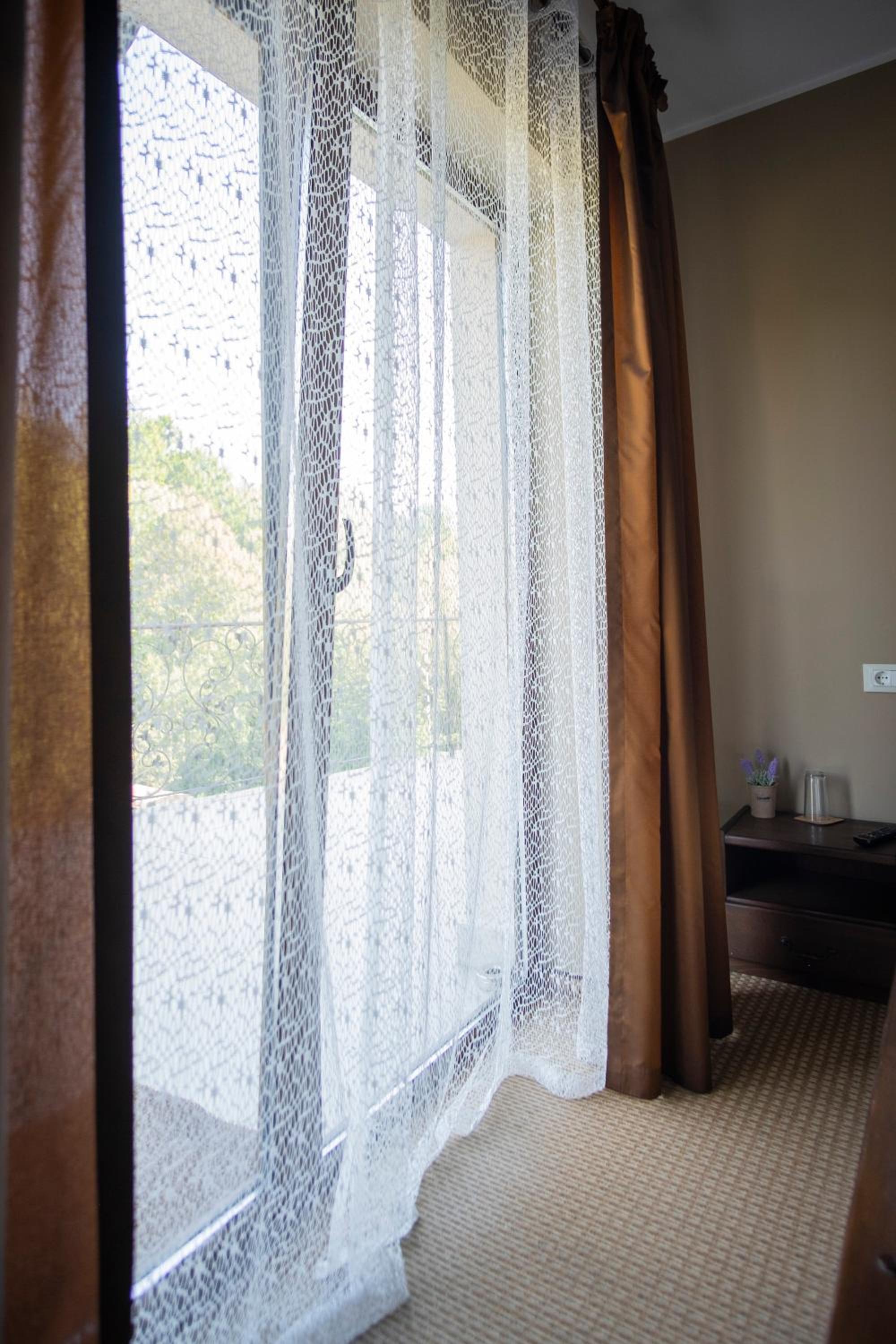 Double Room - Photo 3