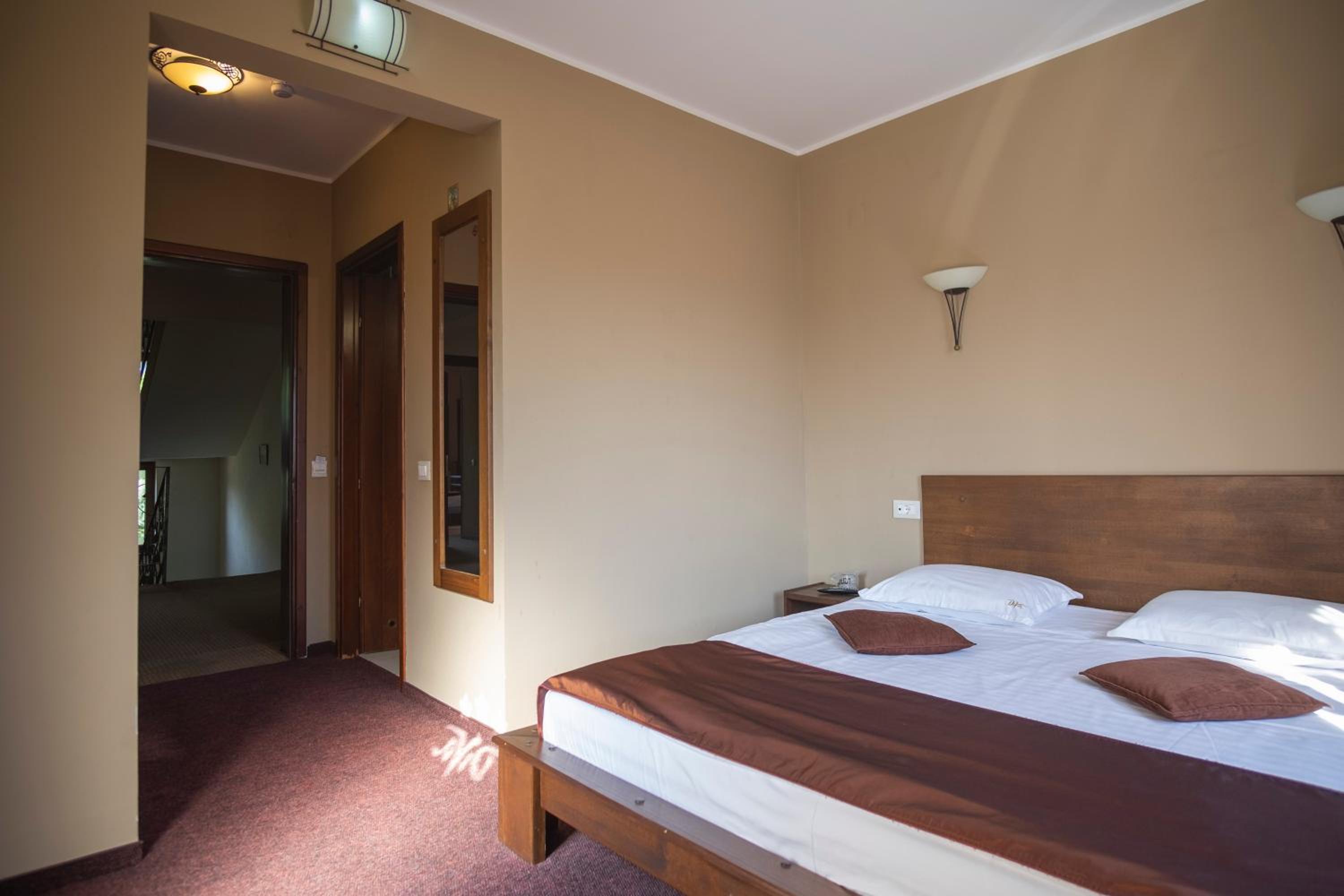 King Room with Balcony photo 1