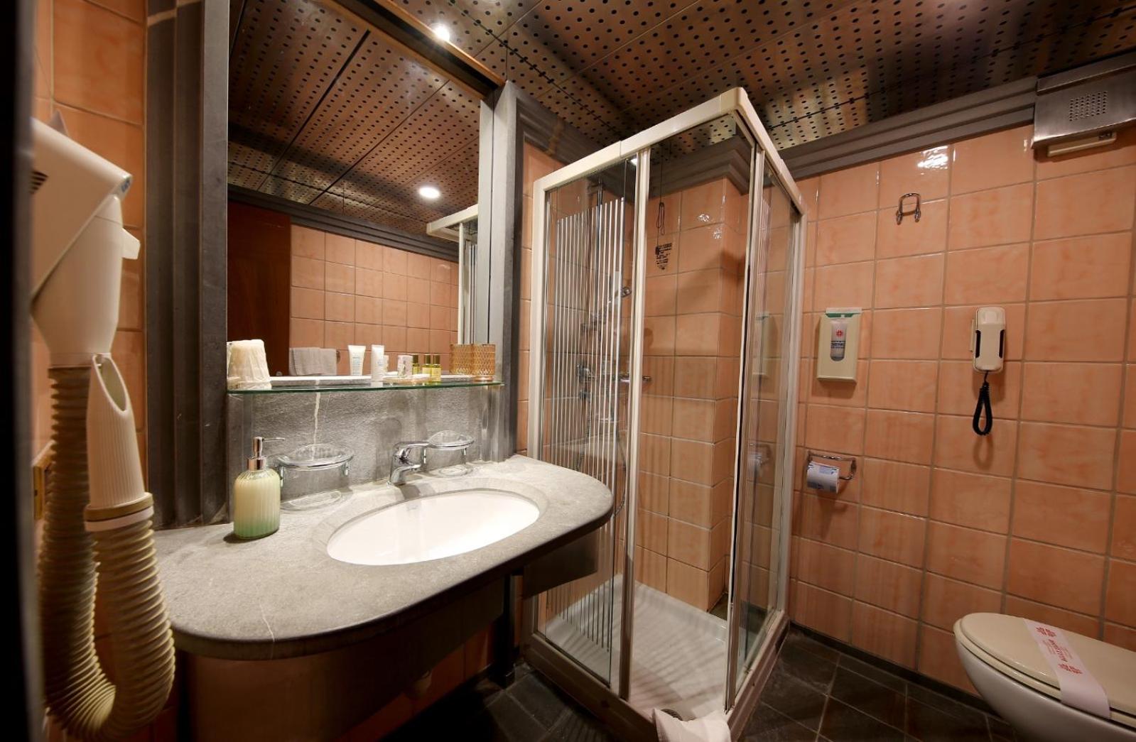 Double or Twin Room - Photo 62
