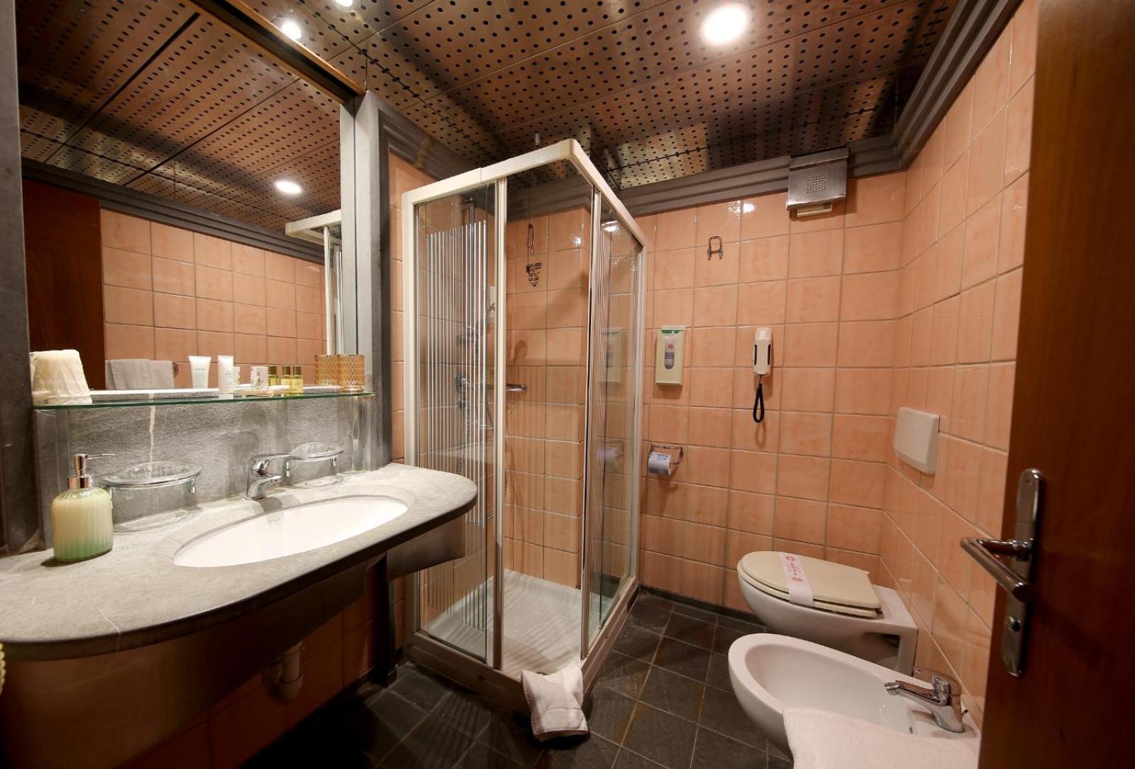 Double or Twin Room - Photo 64