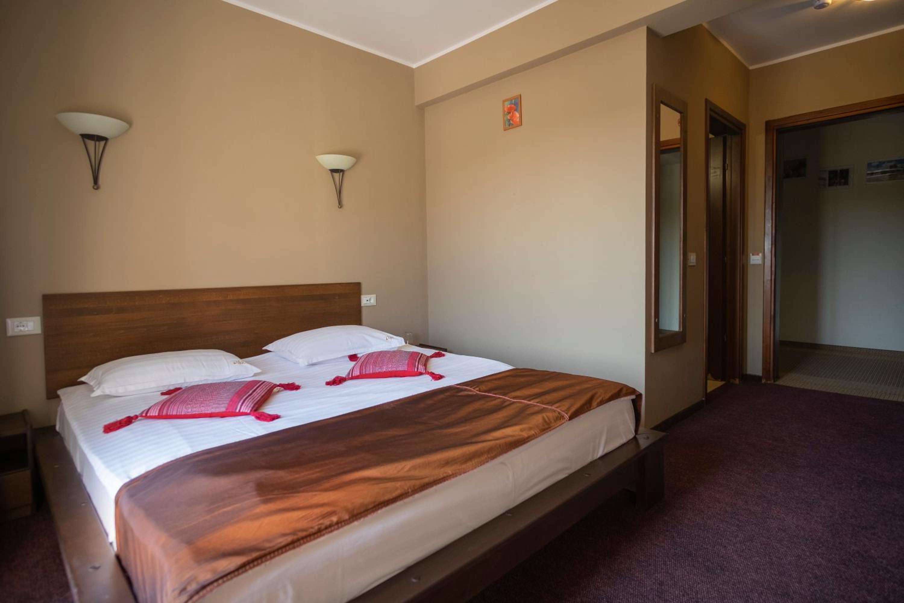 King Room with Balcony - Photo 1