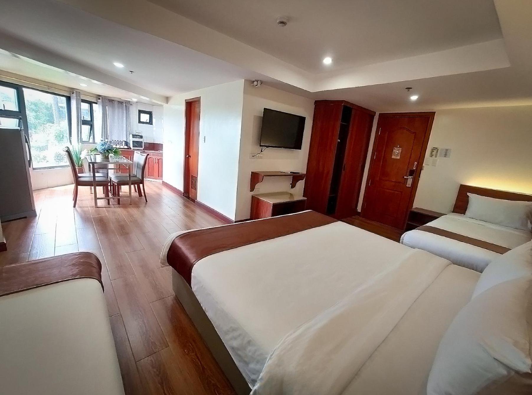 Room 105 Family Quad Room with City View