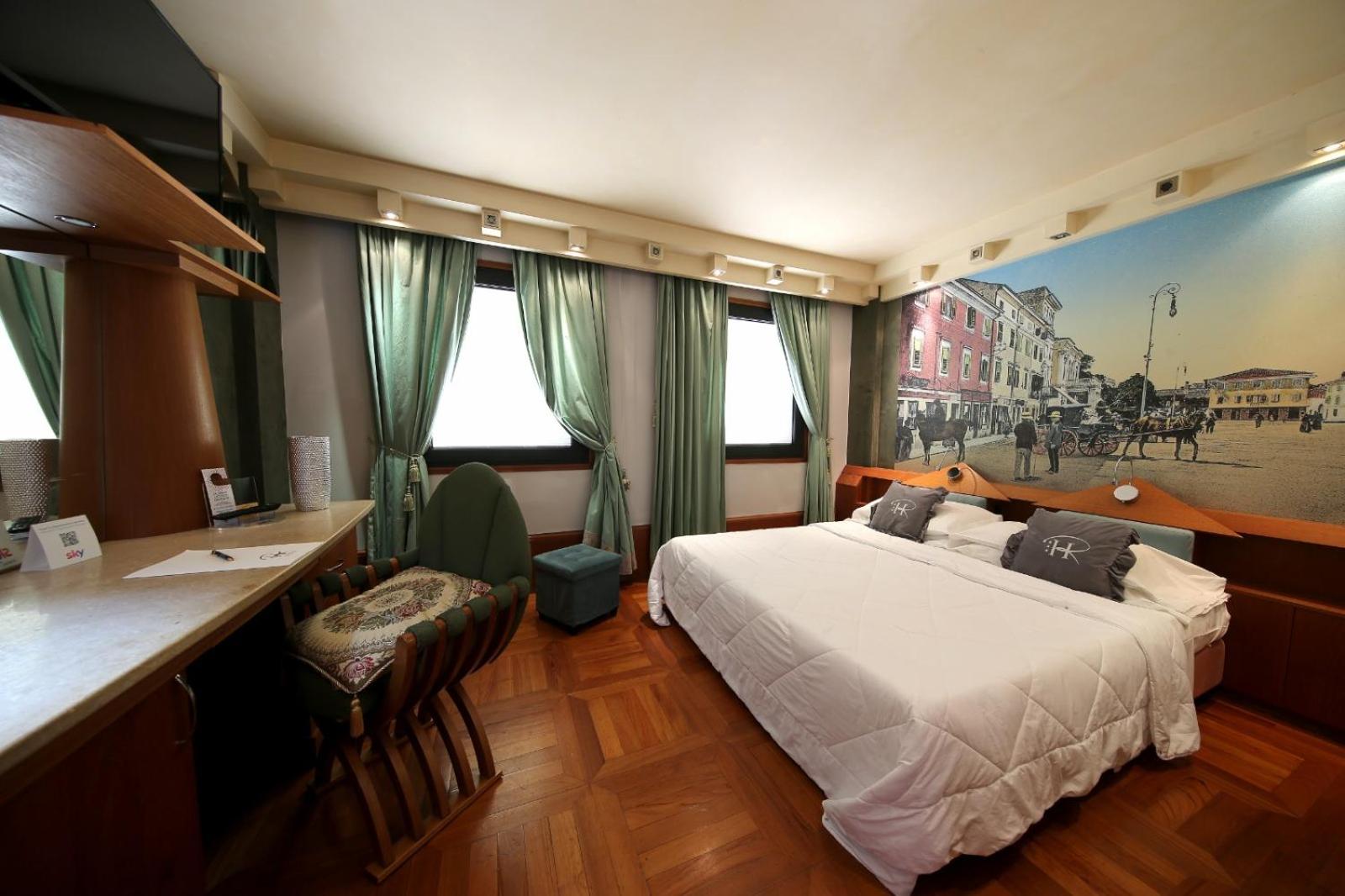 Double or Twin Room - Photo 49