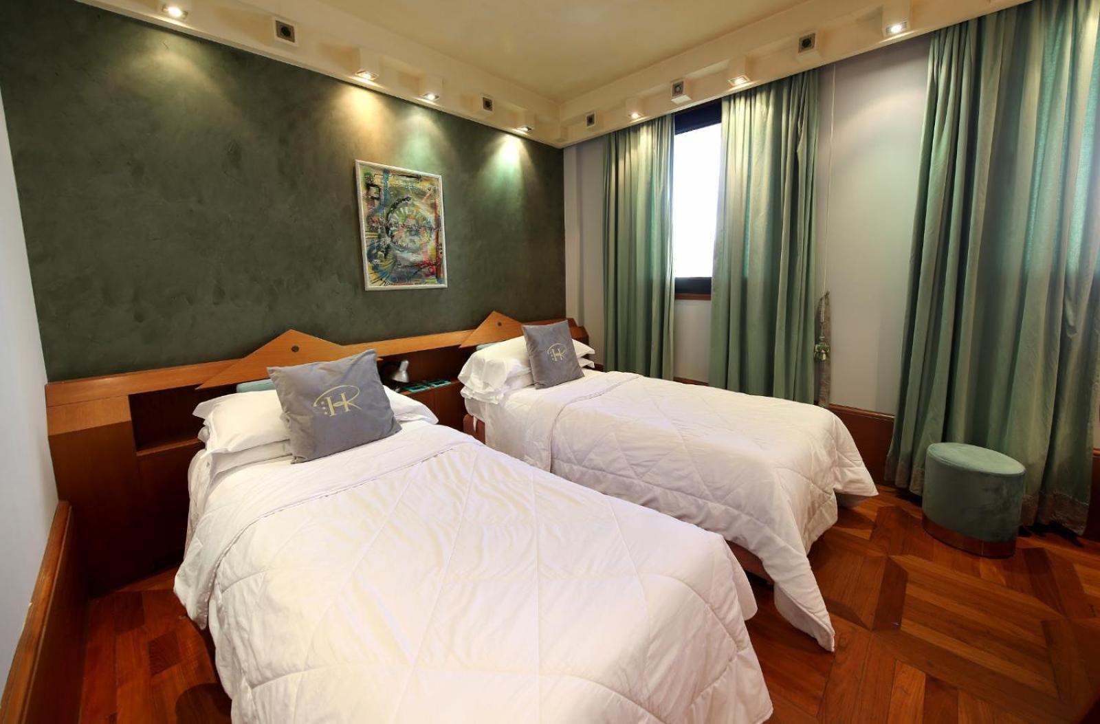 Double or Twin Room - Photo 45