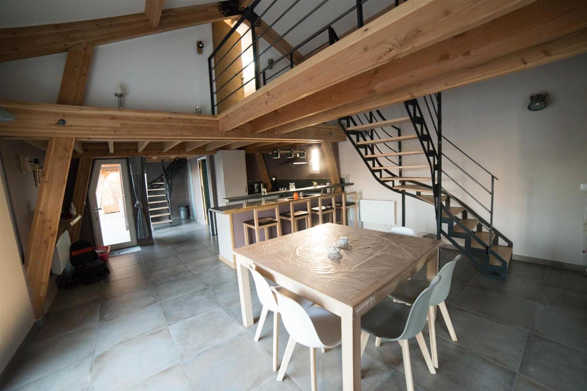 Deluxe Family Suite - Photo 6