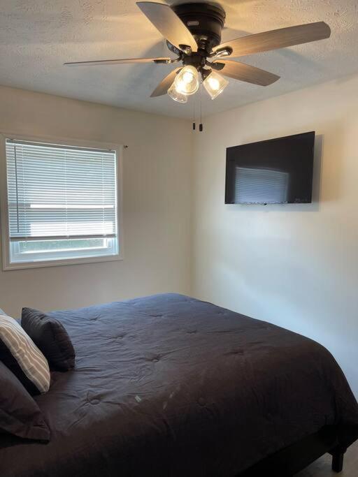 Three-Bedroom Home photo 3