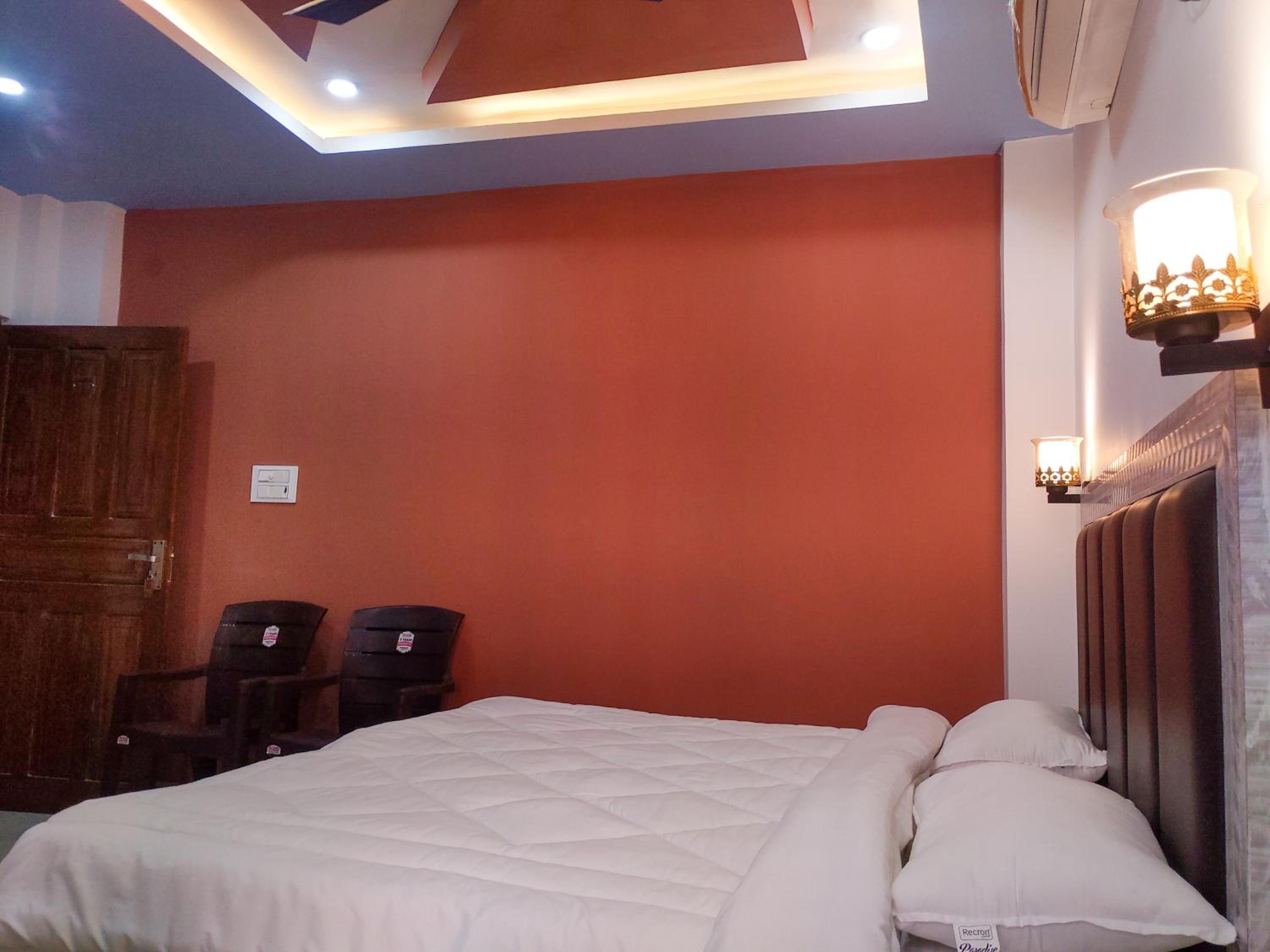 Deluxe Double Room with Bath photo 1