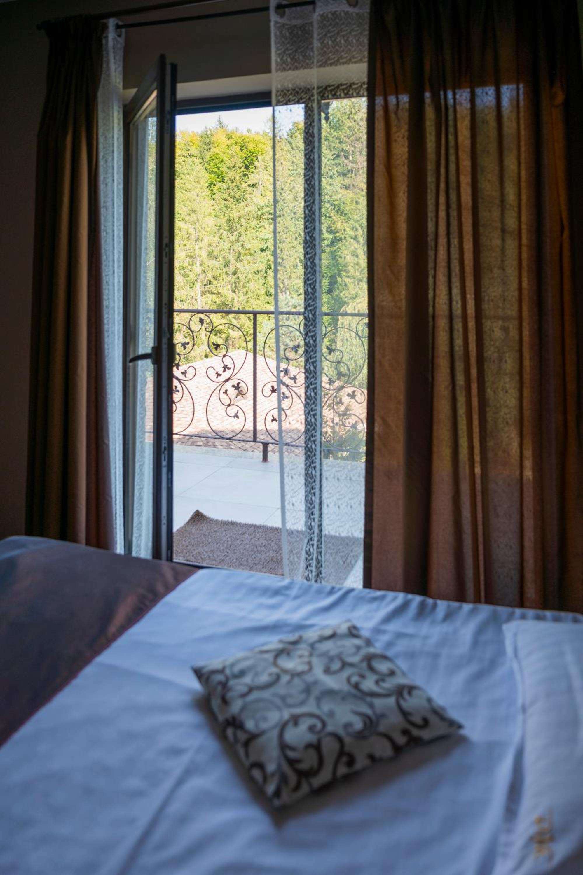 King Room with Garden View - Photo 4
