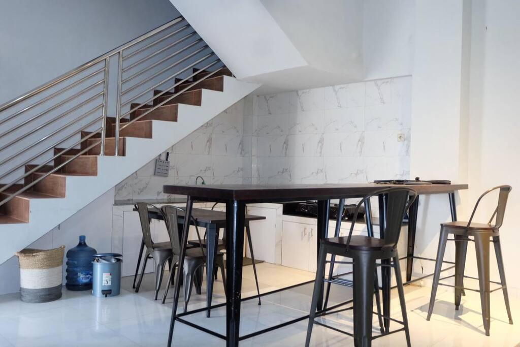 One-Bedroom House photo 2