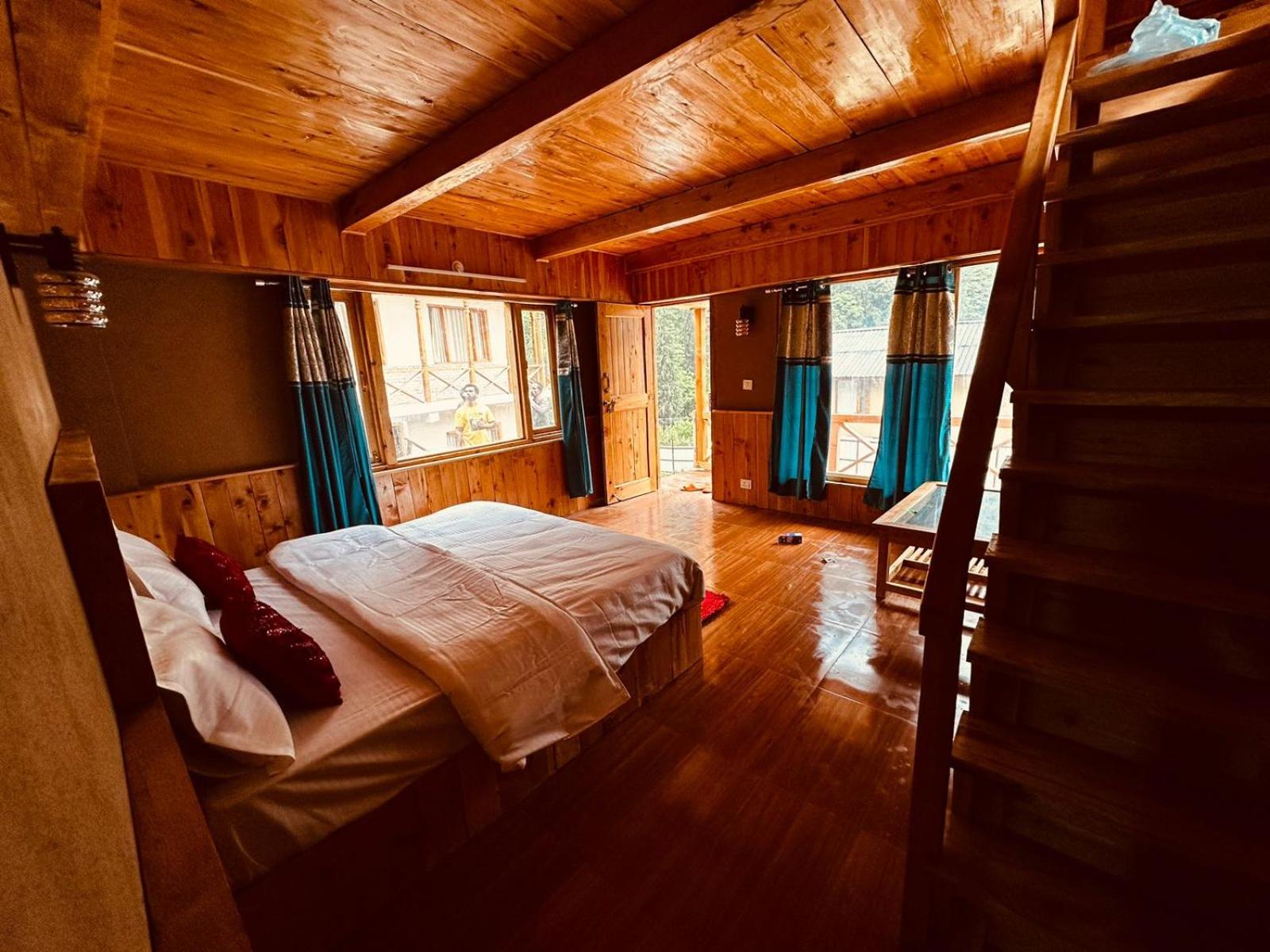 Superior Chalet photo 3