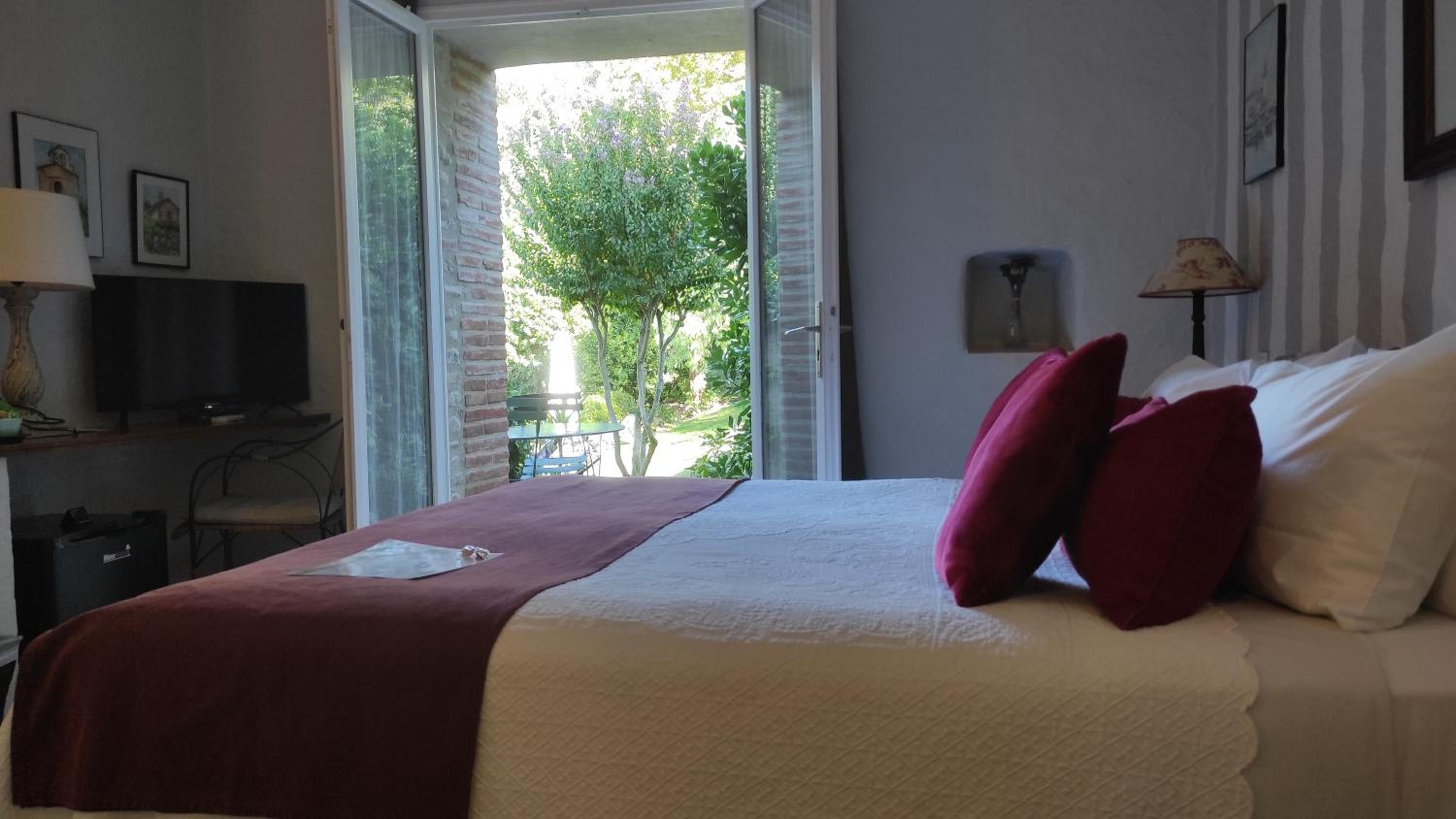 Double Room with Garden View photo 3