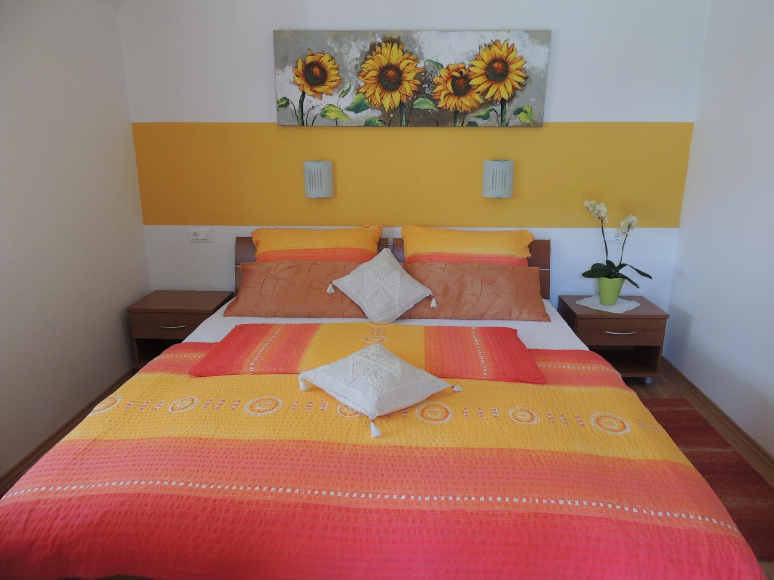 2-Bedroom Apartment - Photo 2