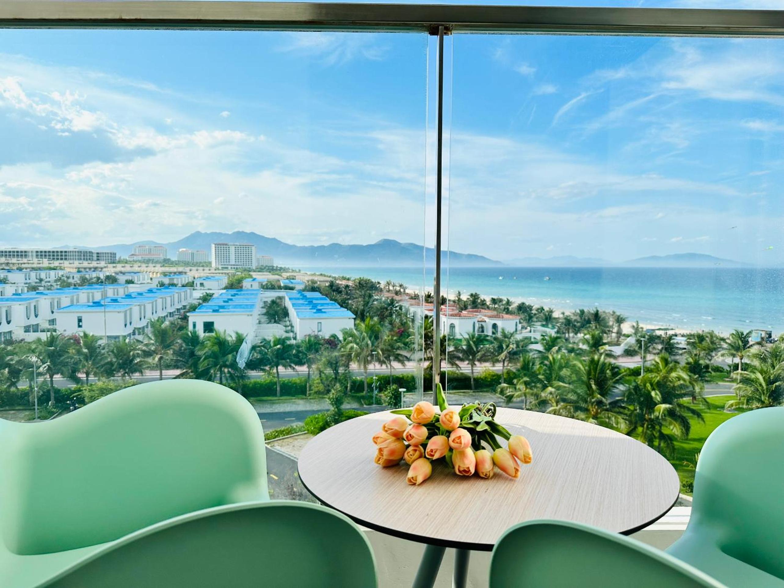 Standard Twin Room with Sea View - Photo 4