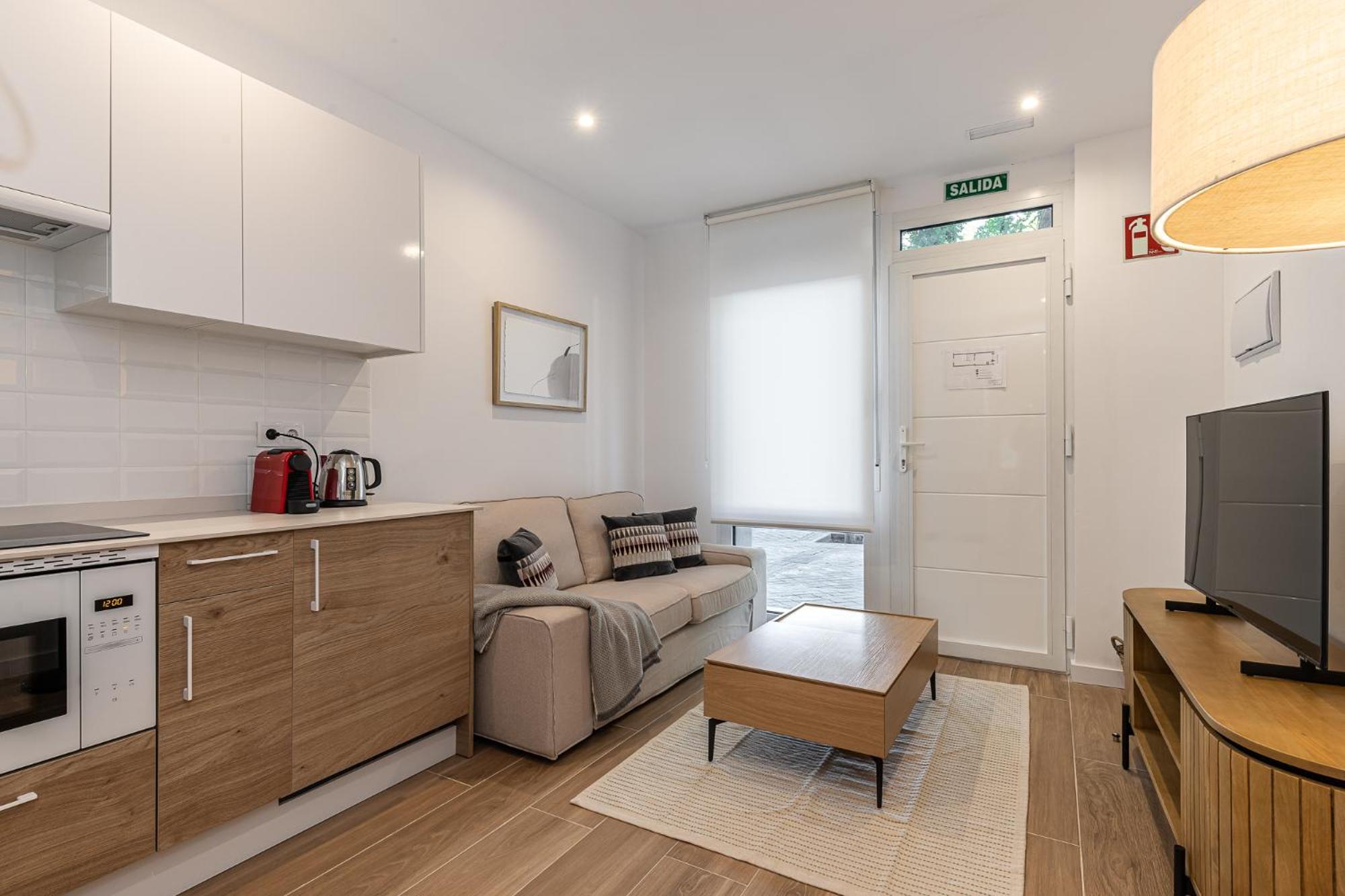 One-Bedroom Apartment photo 2