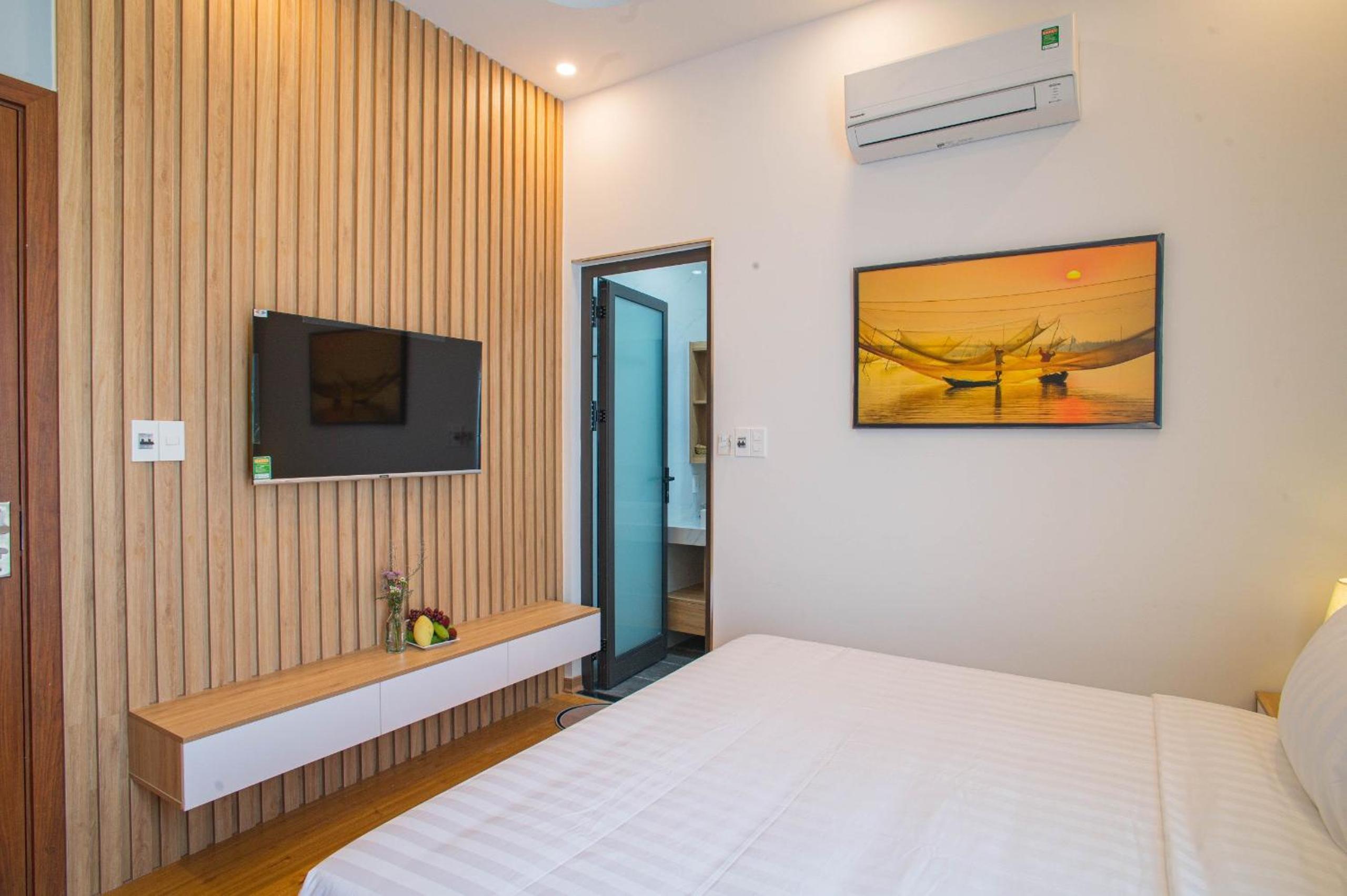 Deluxe King Room - Photo 49