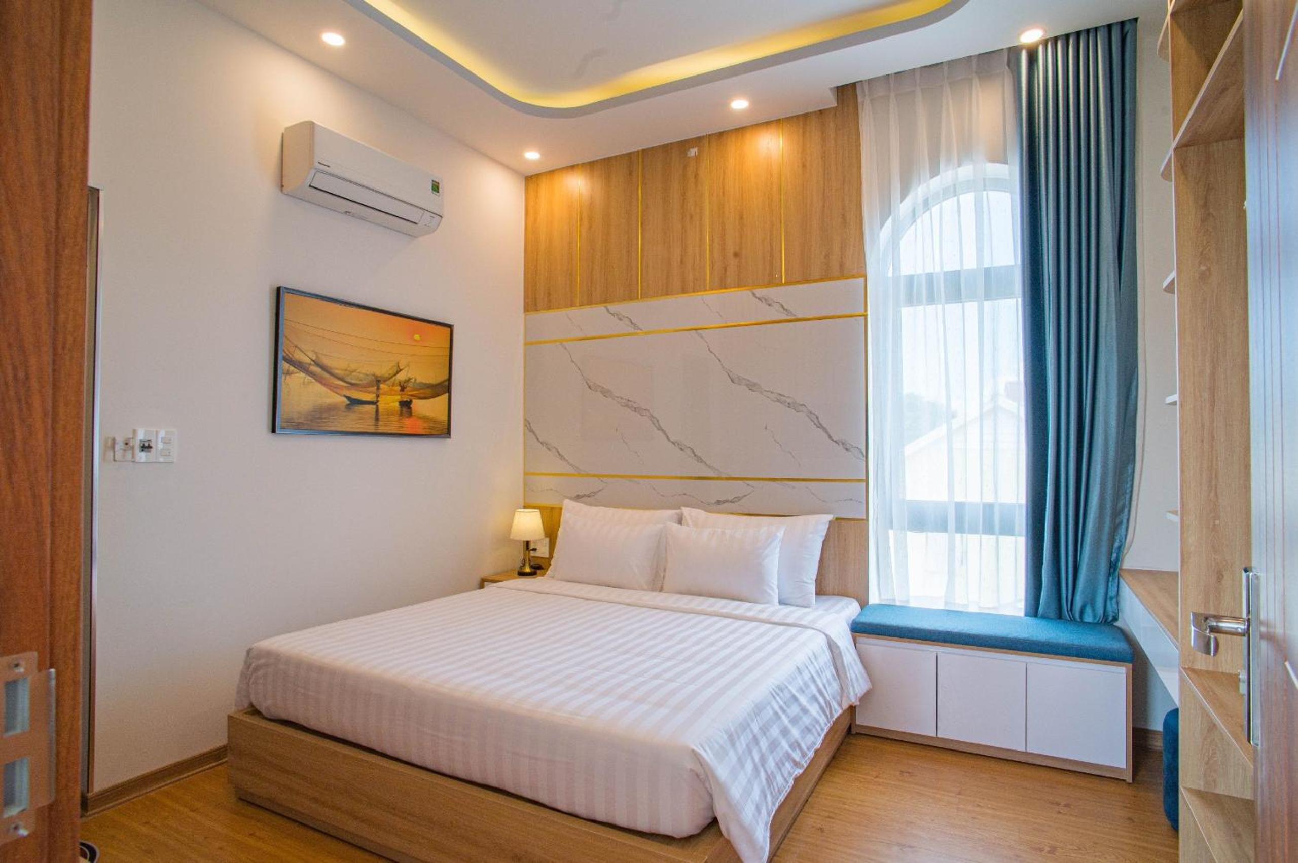 Deluxe King Room - Photo 50