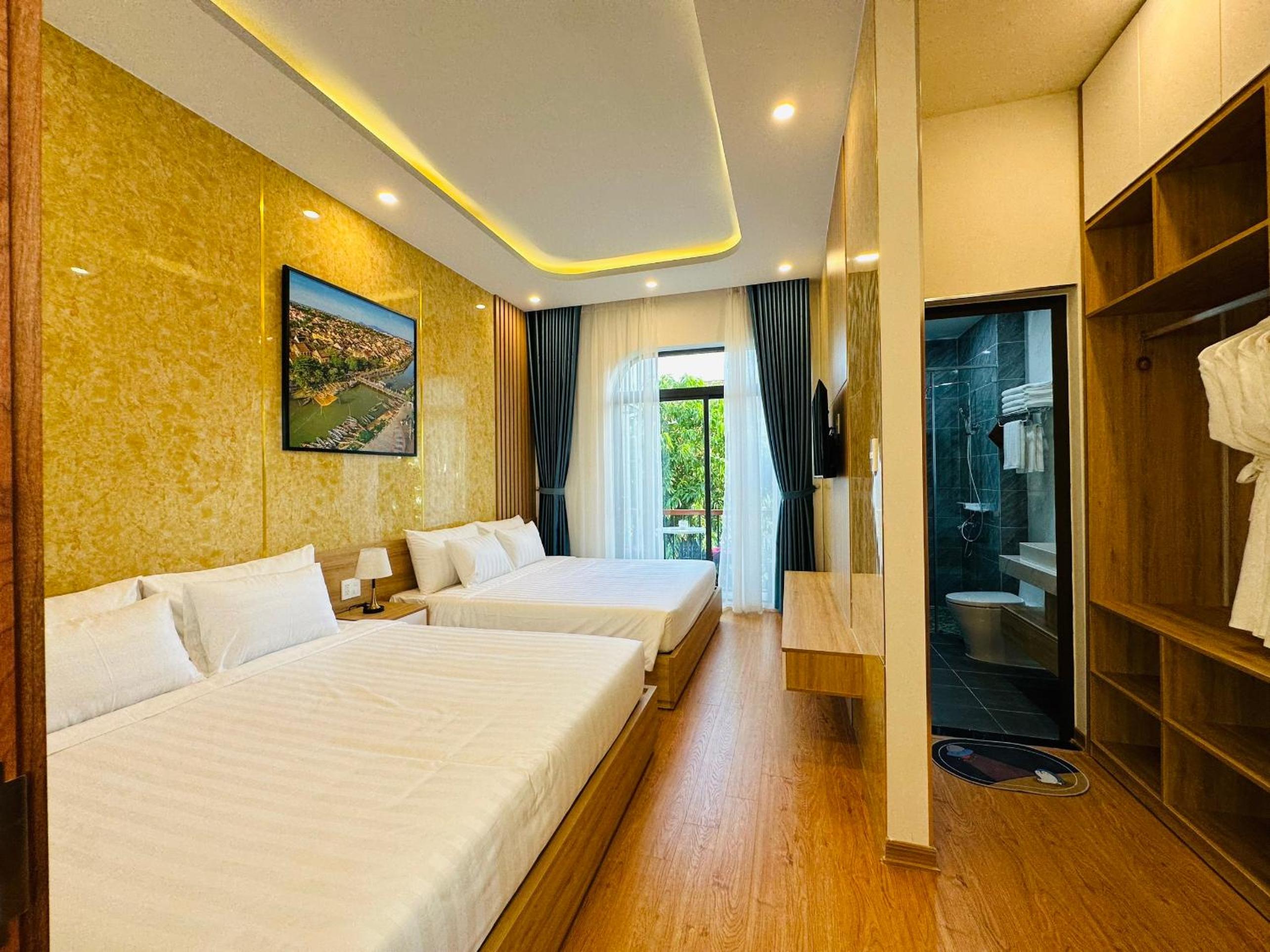 Villa with Private Pool - Photo 4