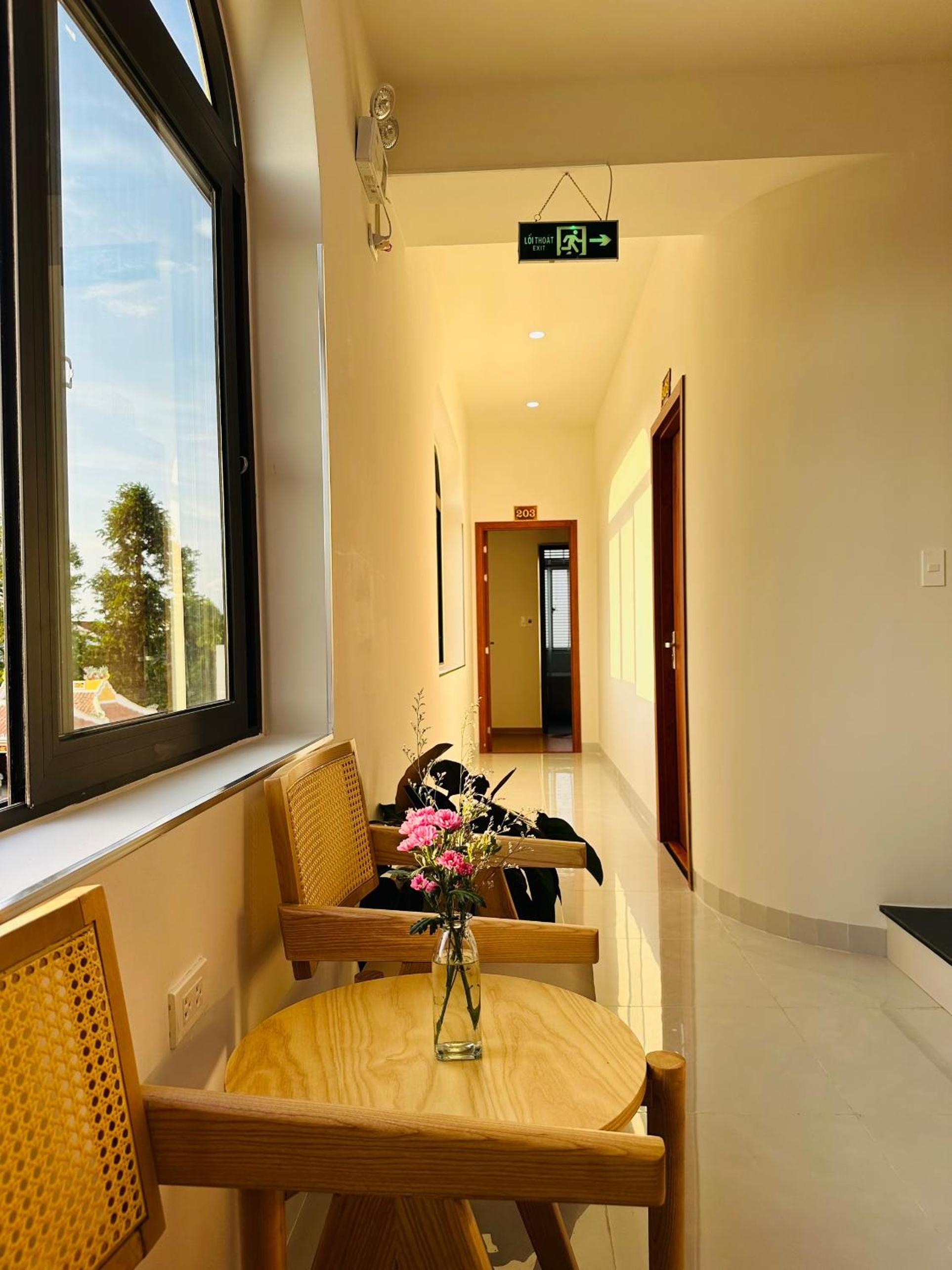 Deluxe King Room - Photo 35
