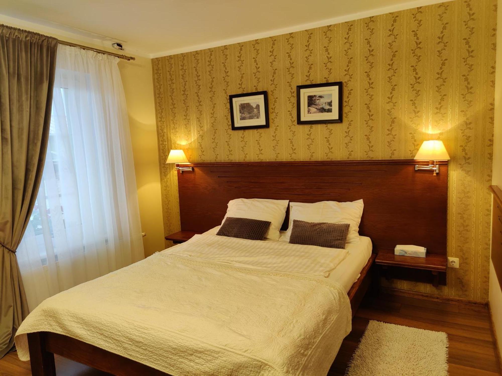 Standard Double Room - Photo 3
