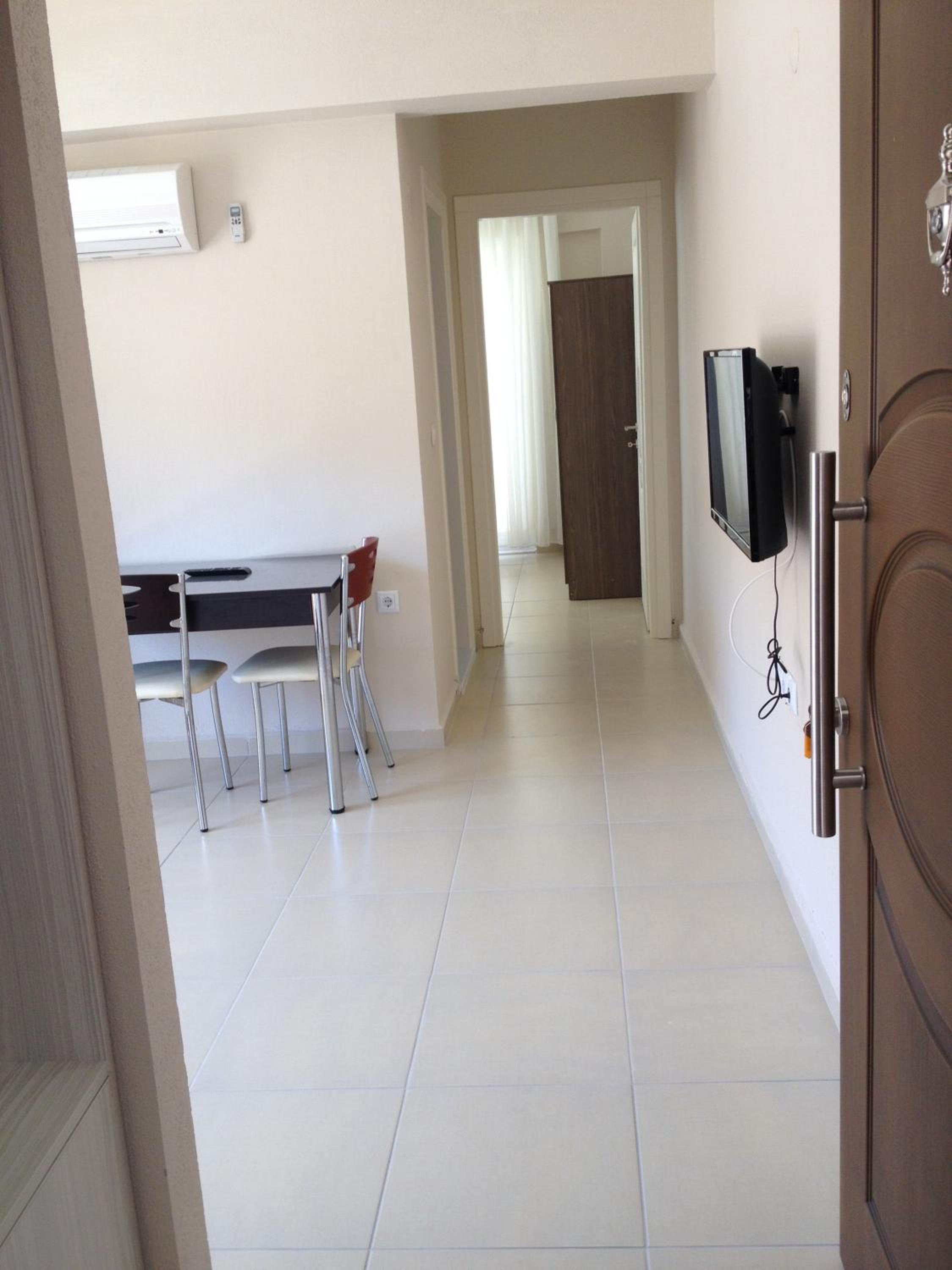 Studio Apartment photo 1