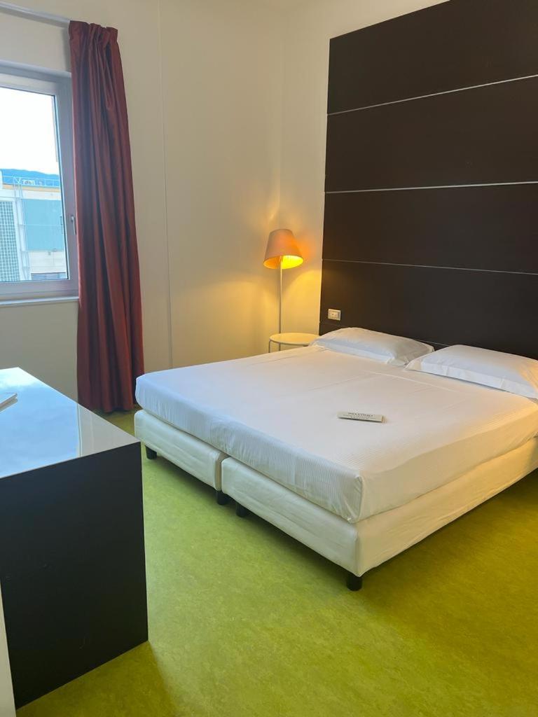 Superior King Room - Photo 4