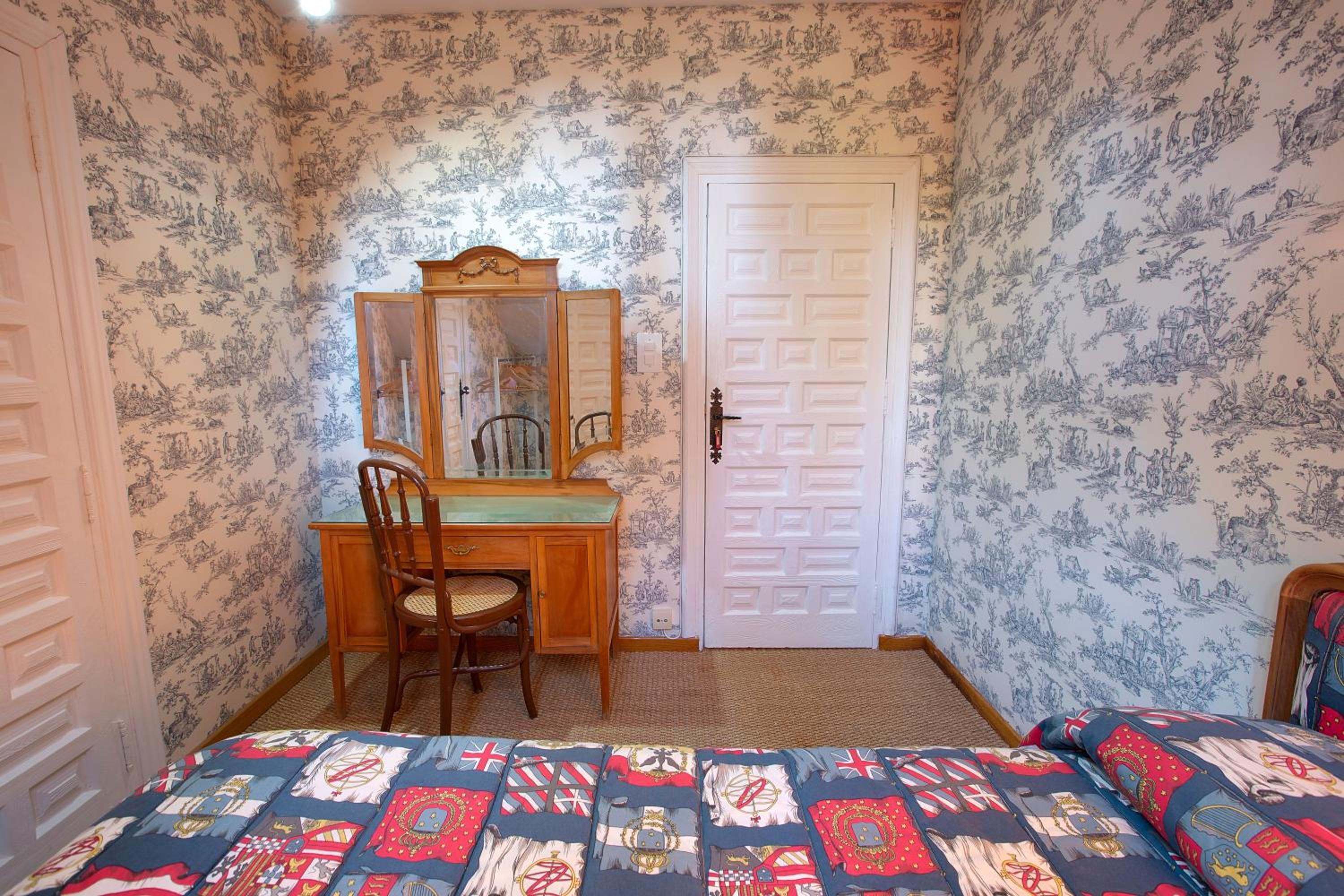 Budget Single Room photo 2