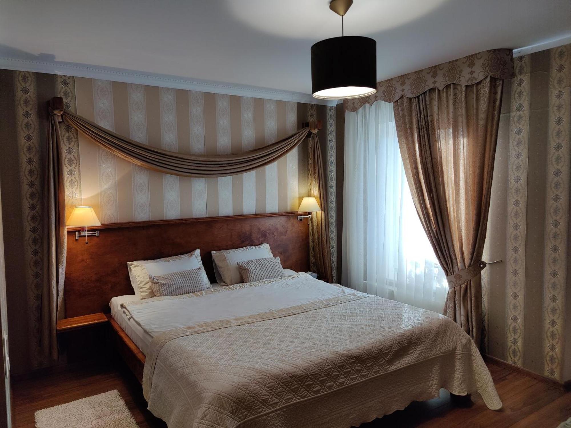 Deluxe Double Room - Photo 8
