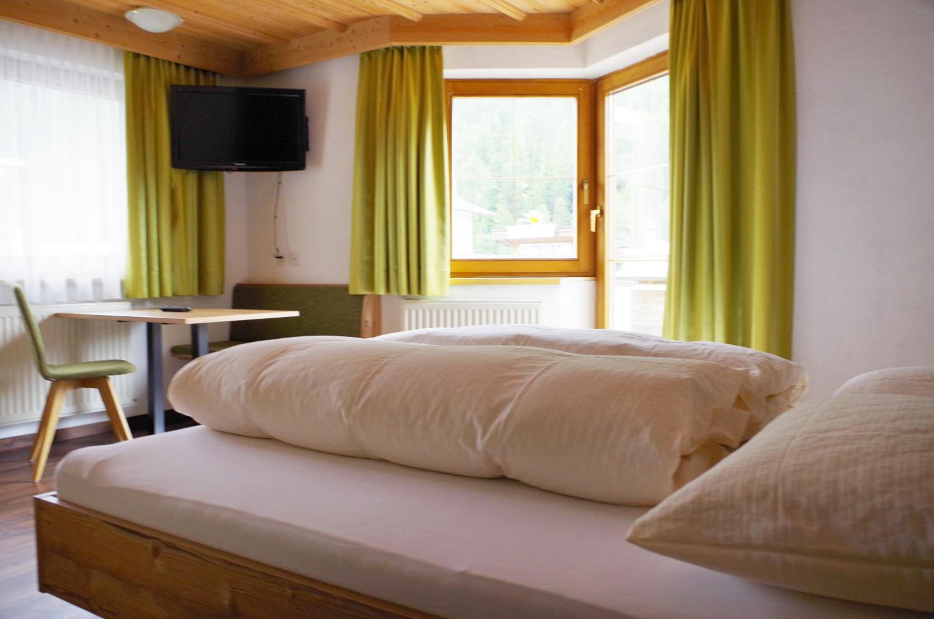 Double Room - Photo 3