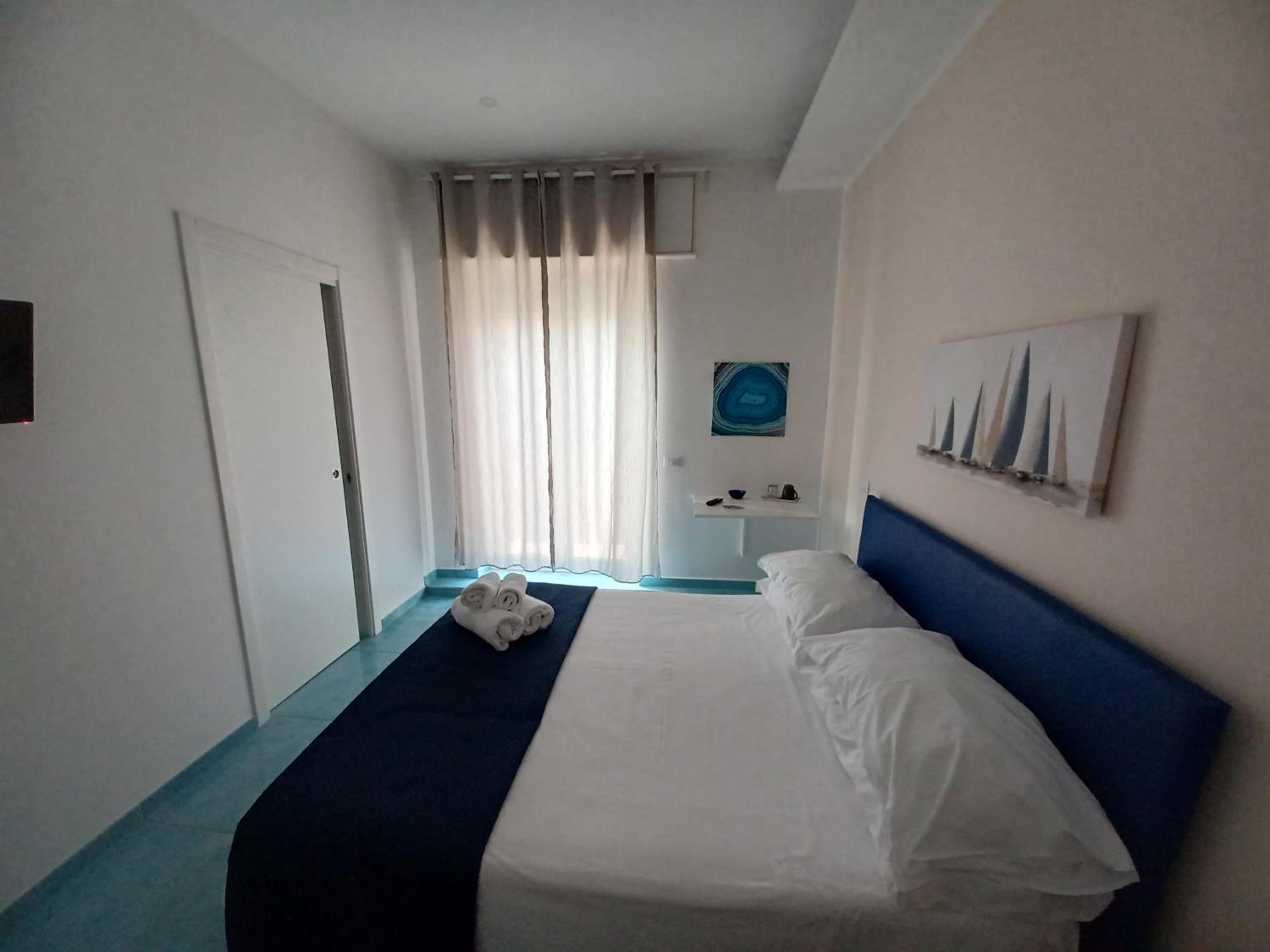 Double Room with Balcony and Sea View