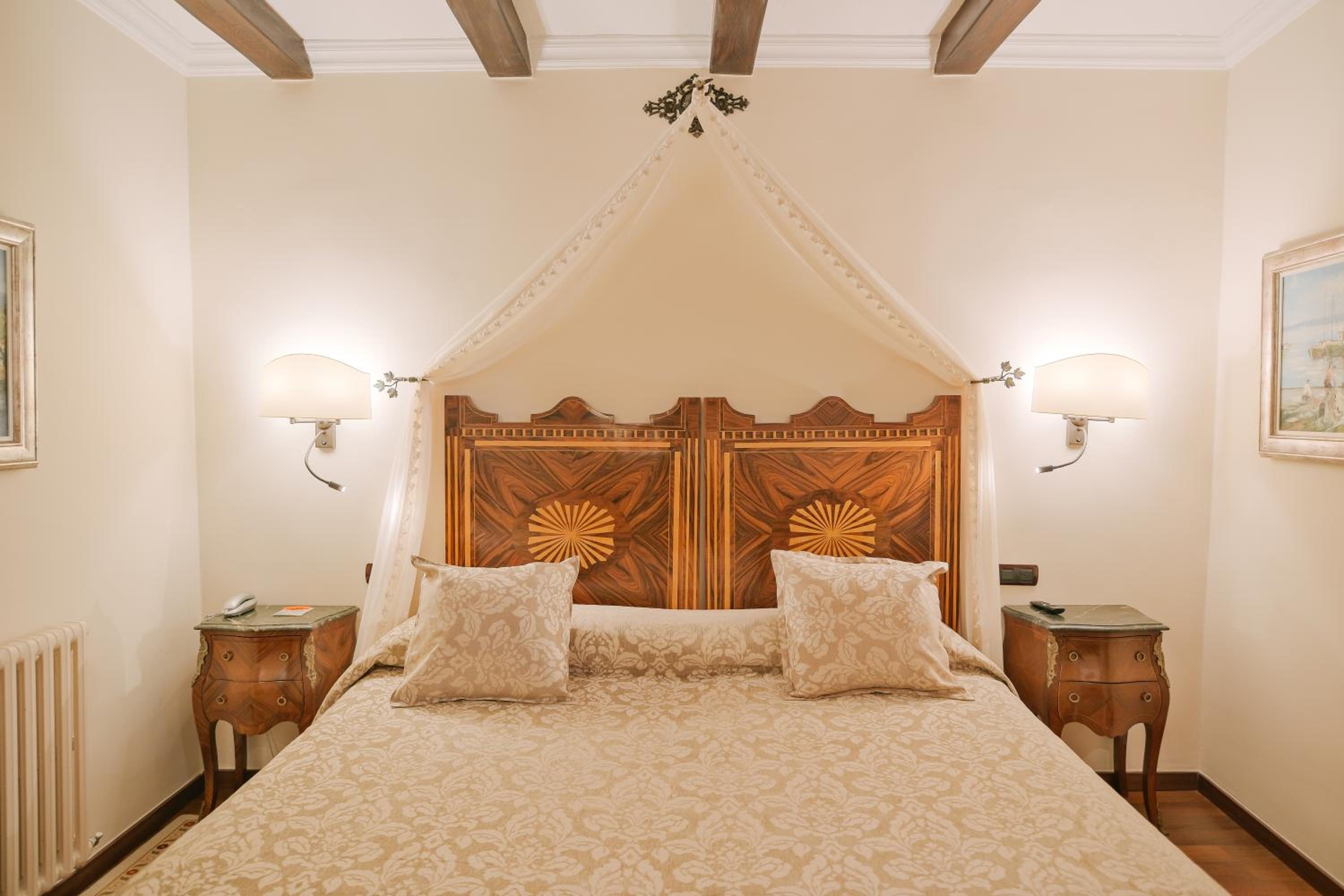 Habitación Romántica con Vista al Mar y Acceso al Spa
