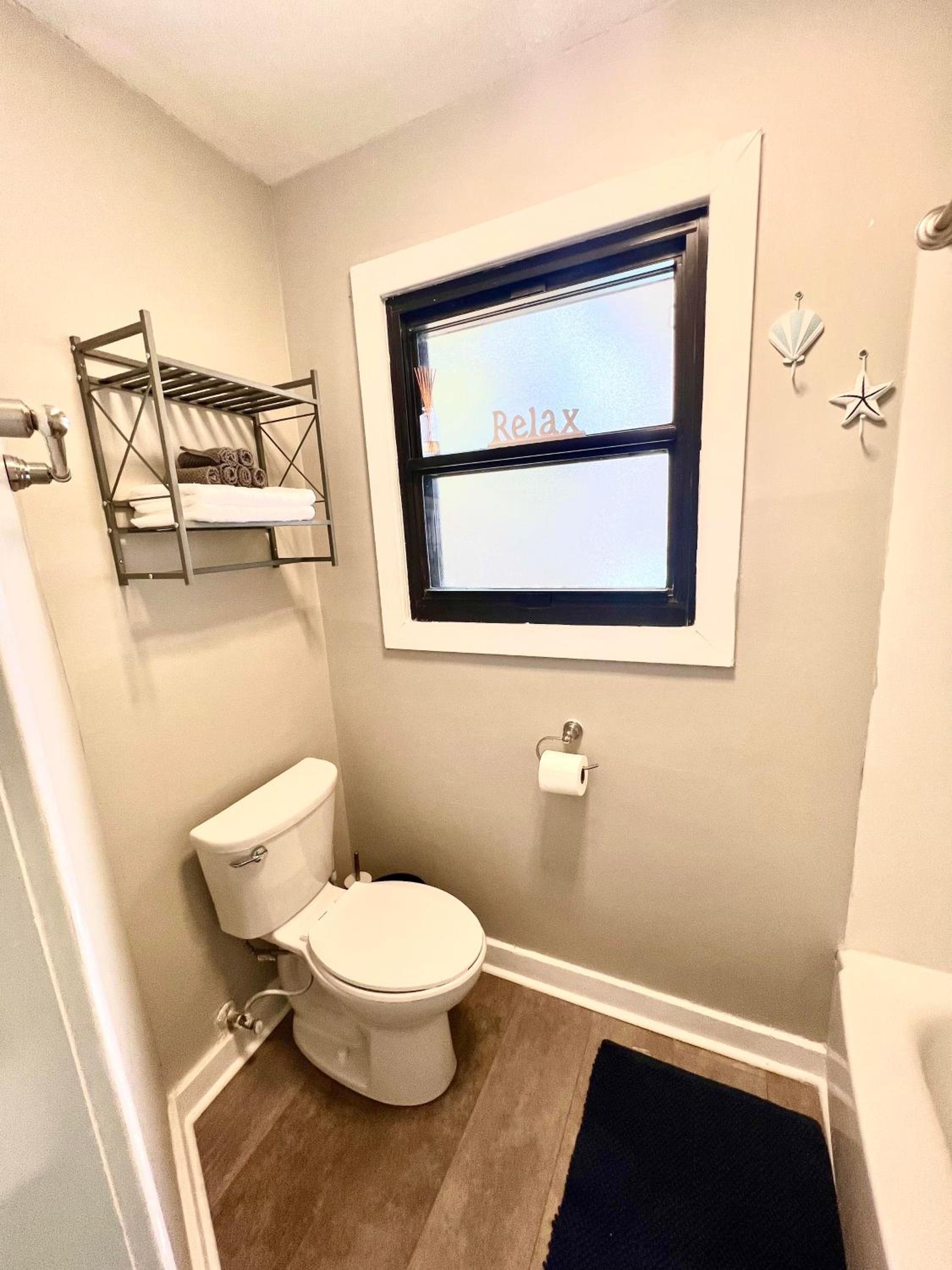 Four-Bedroom House photo 2