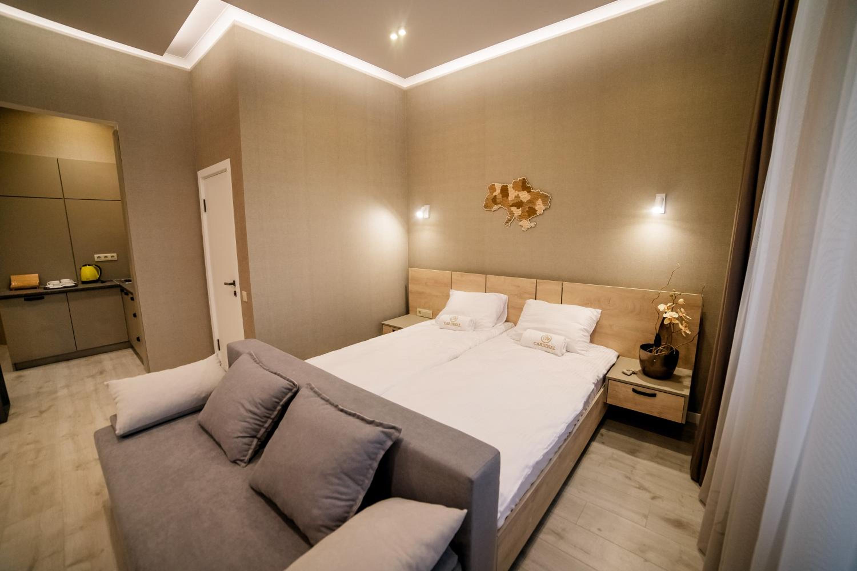 Large Double or Twin Room photo 3