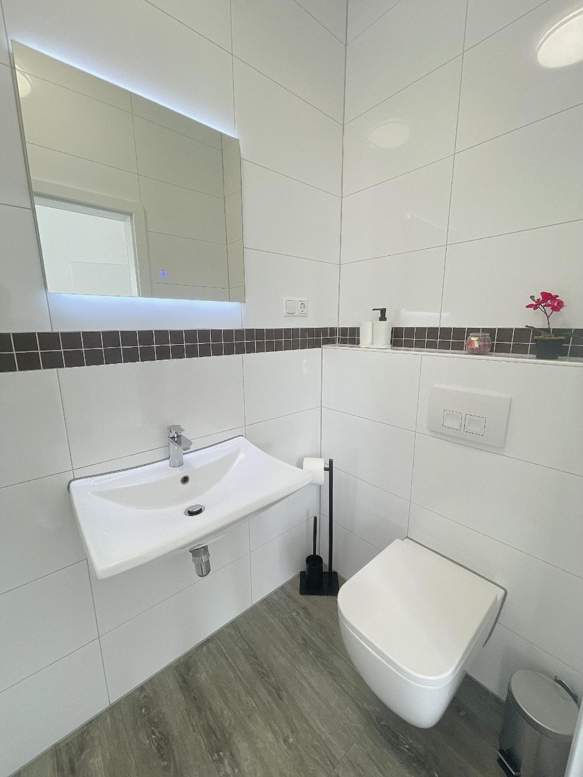 Double Room With Private Bathroom photo 3