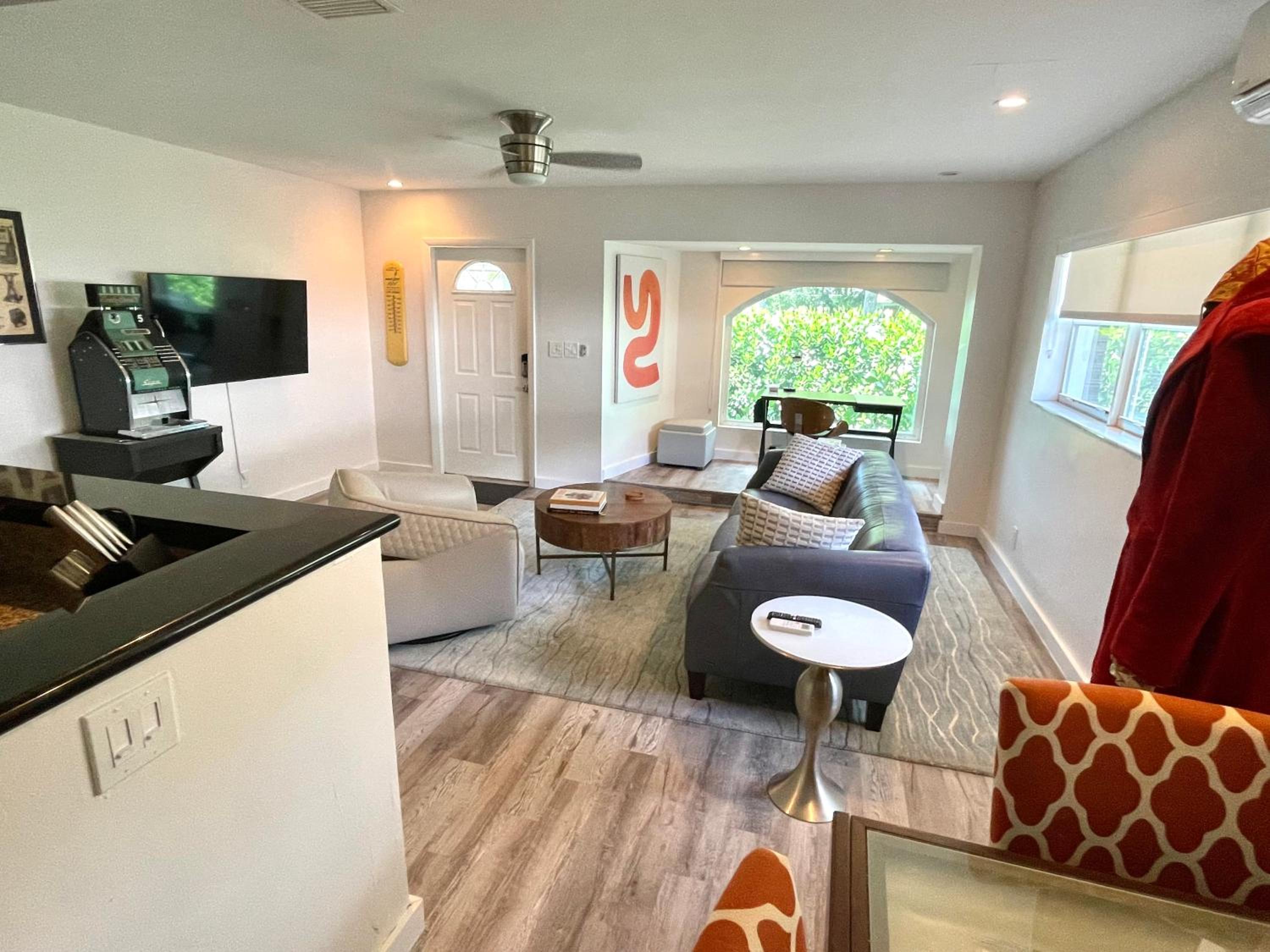 One-Bedroom Suite photo 3