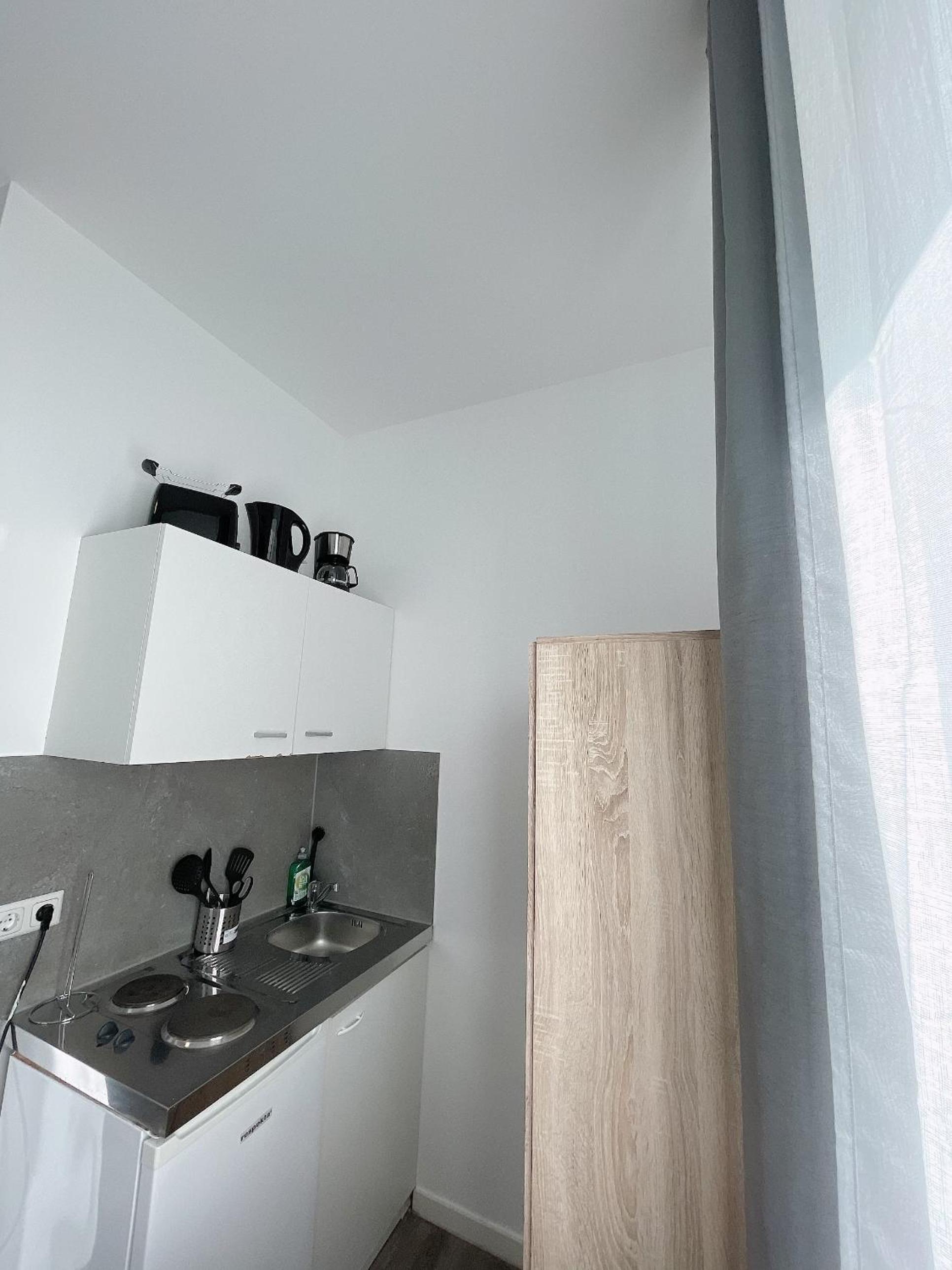 Twin Room With Private Bathroom photo 2