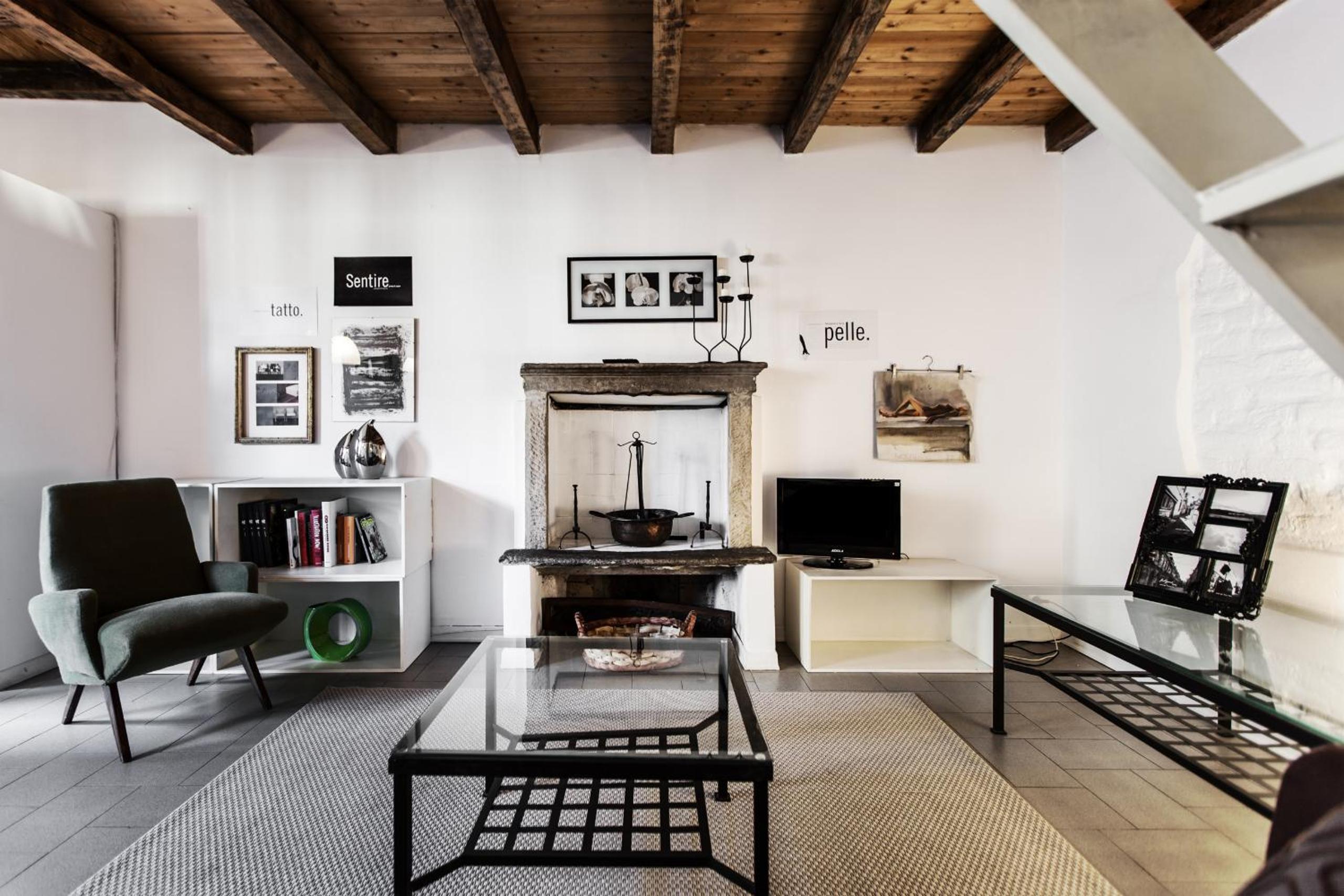 One-Bedroom Apartment - Split Level