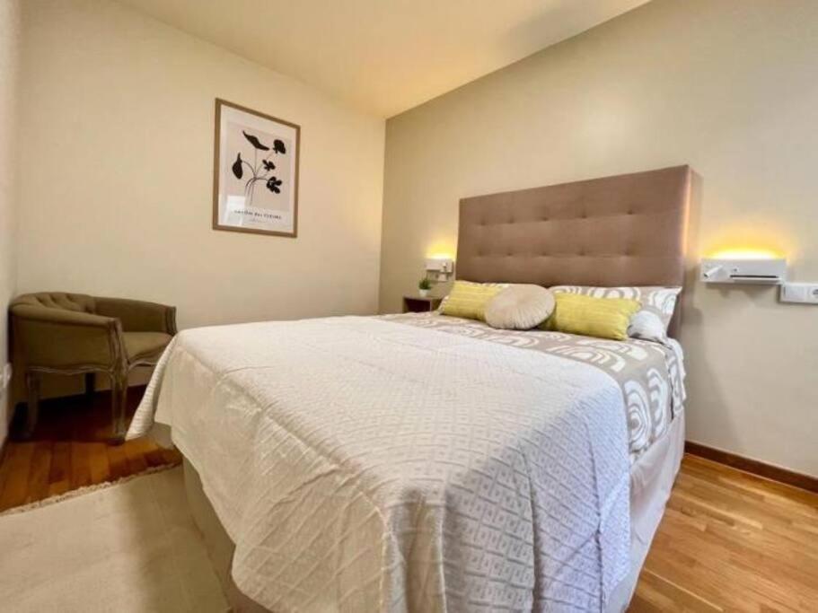 One-Bedroom Apartment photo 3