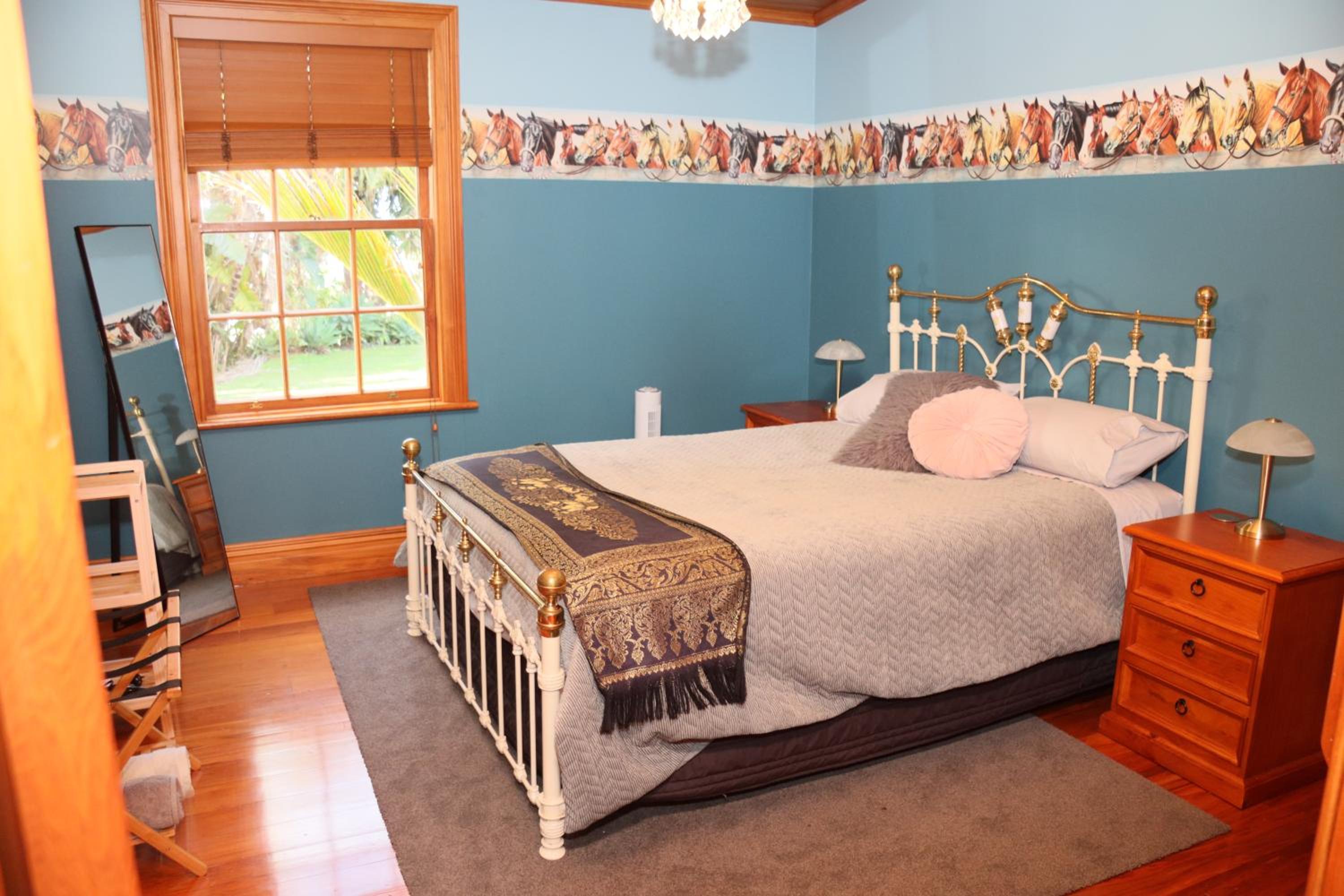 Queen Room with Garden View - Photo 1