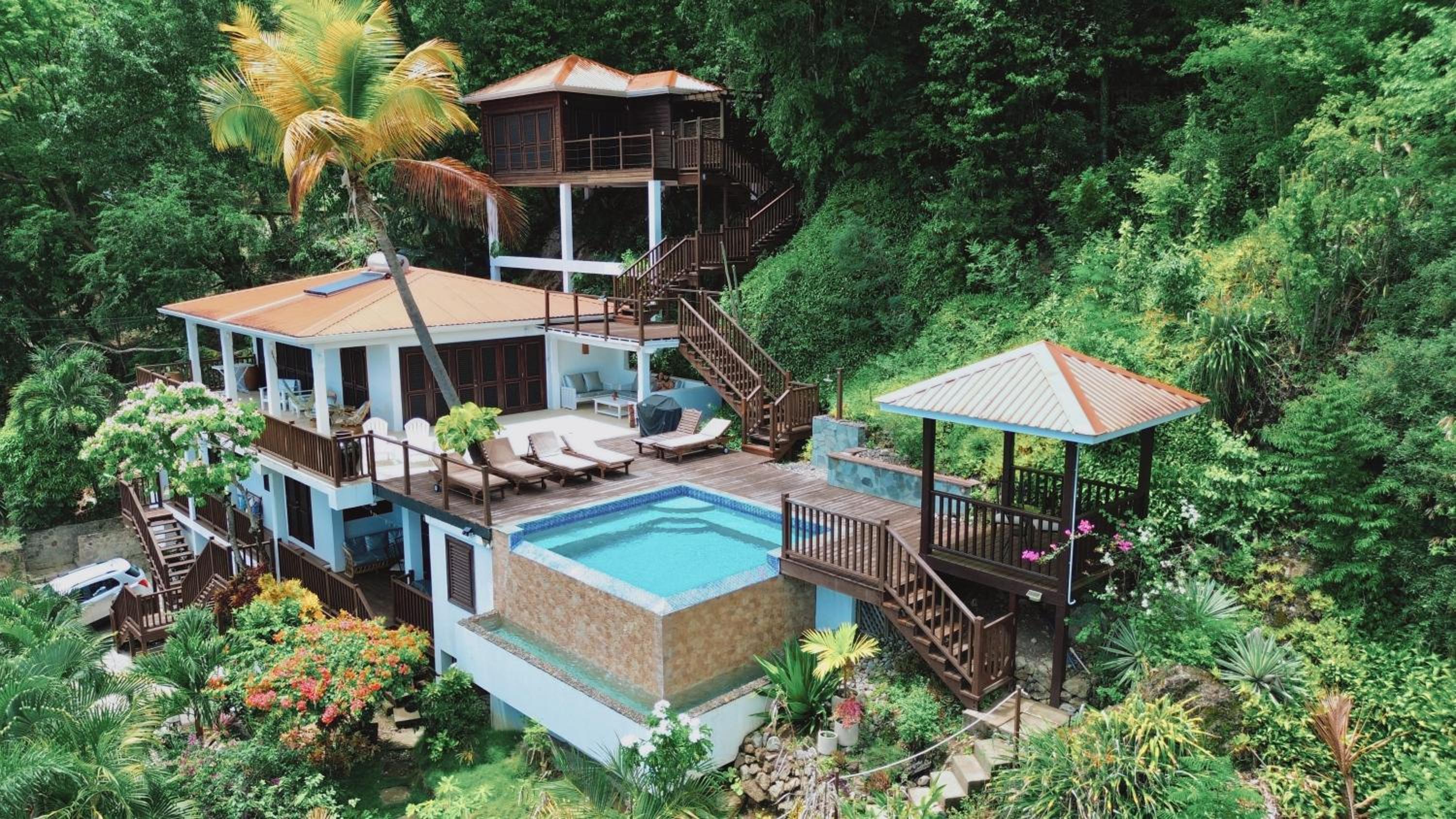 Villa photo 1